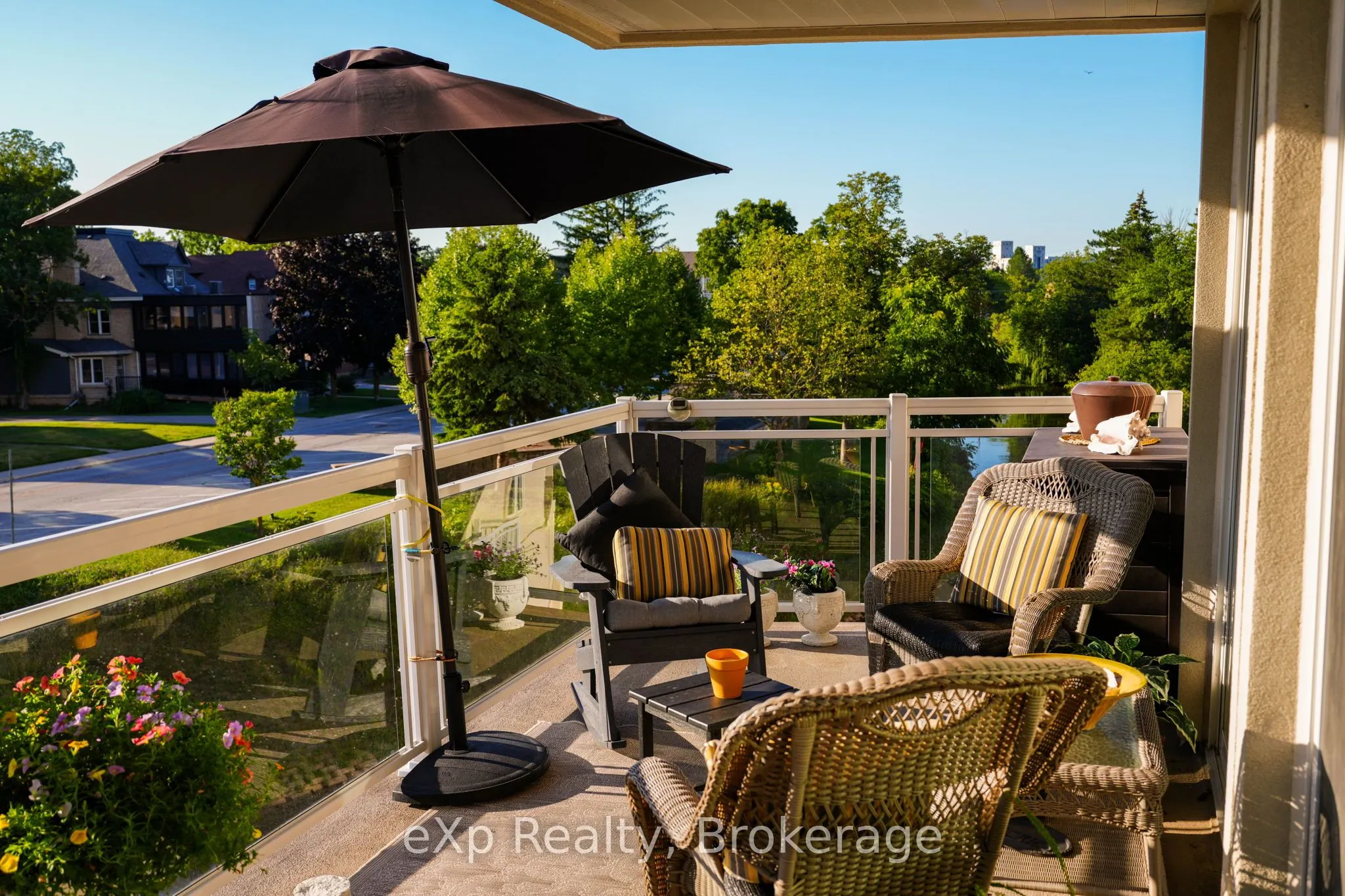 80 9th Street E, #203