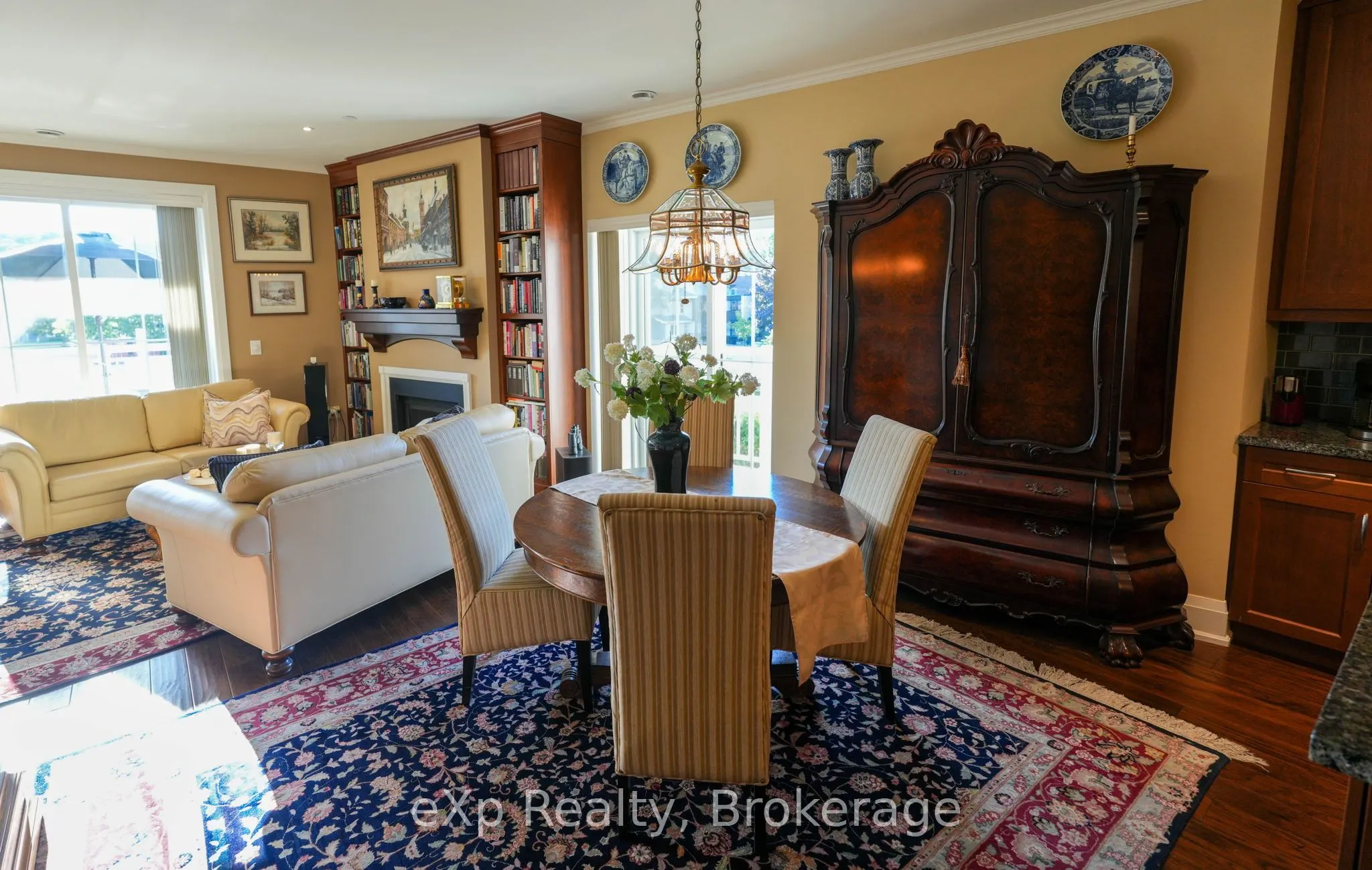 80 9th Street E, #203