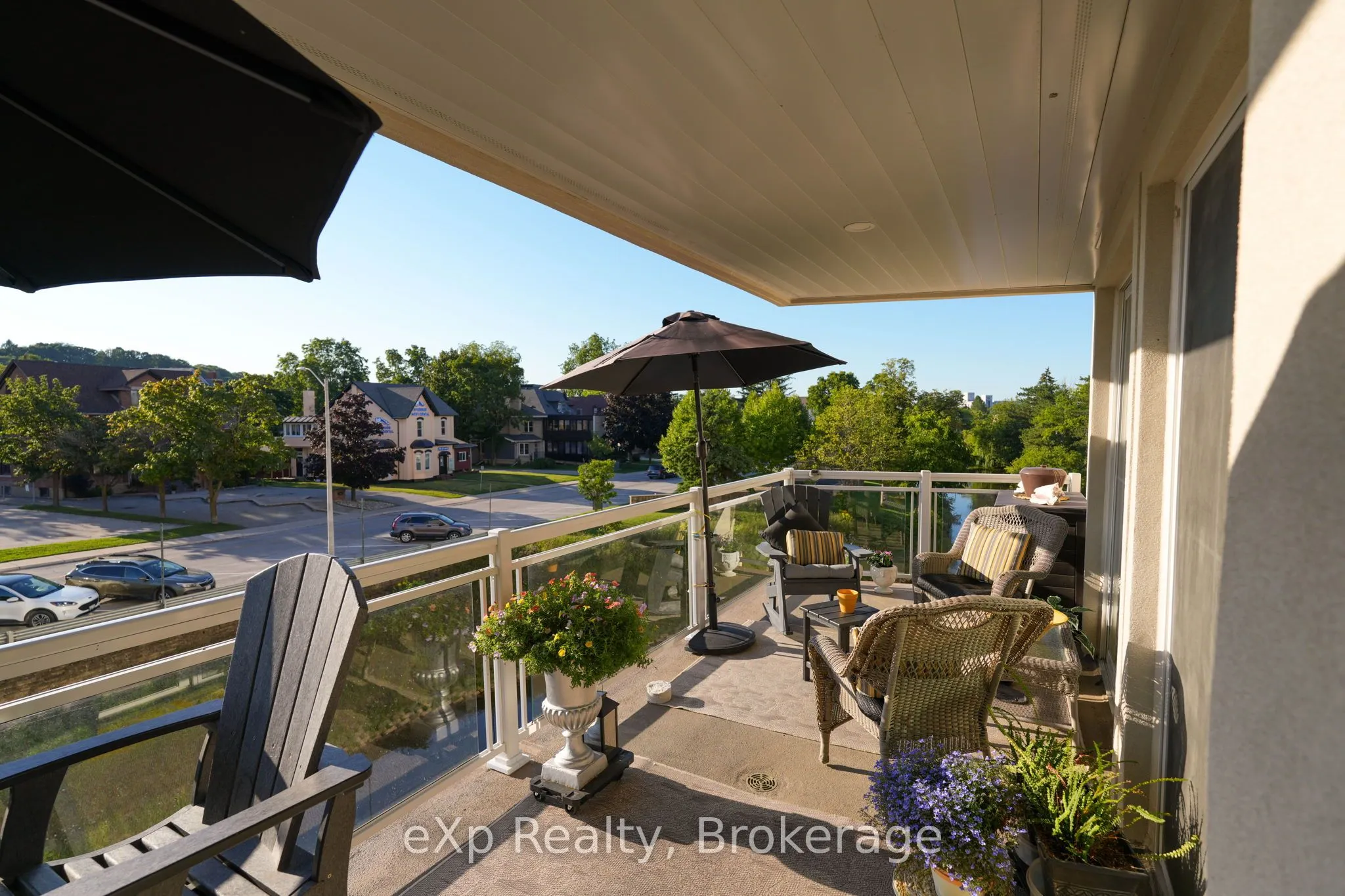 80 9th Street E, #203