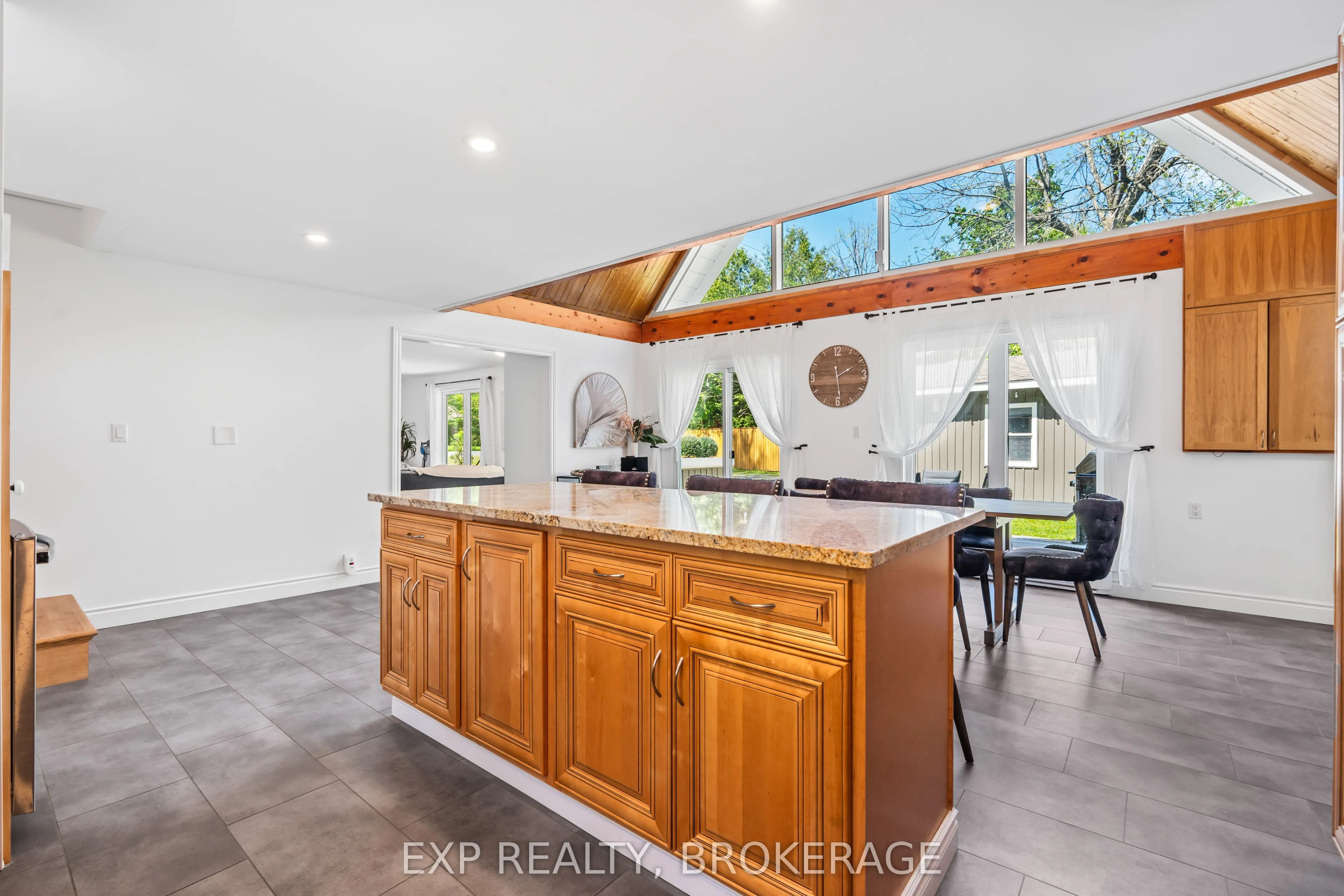 8546 COUNTY 2 Road