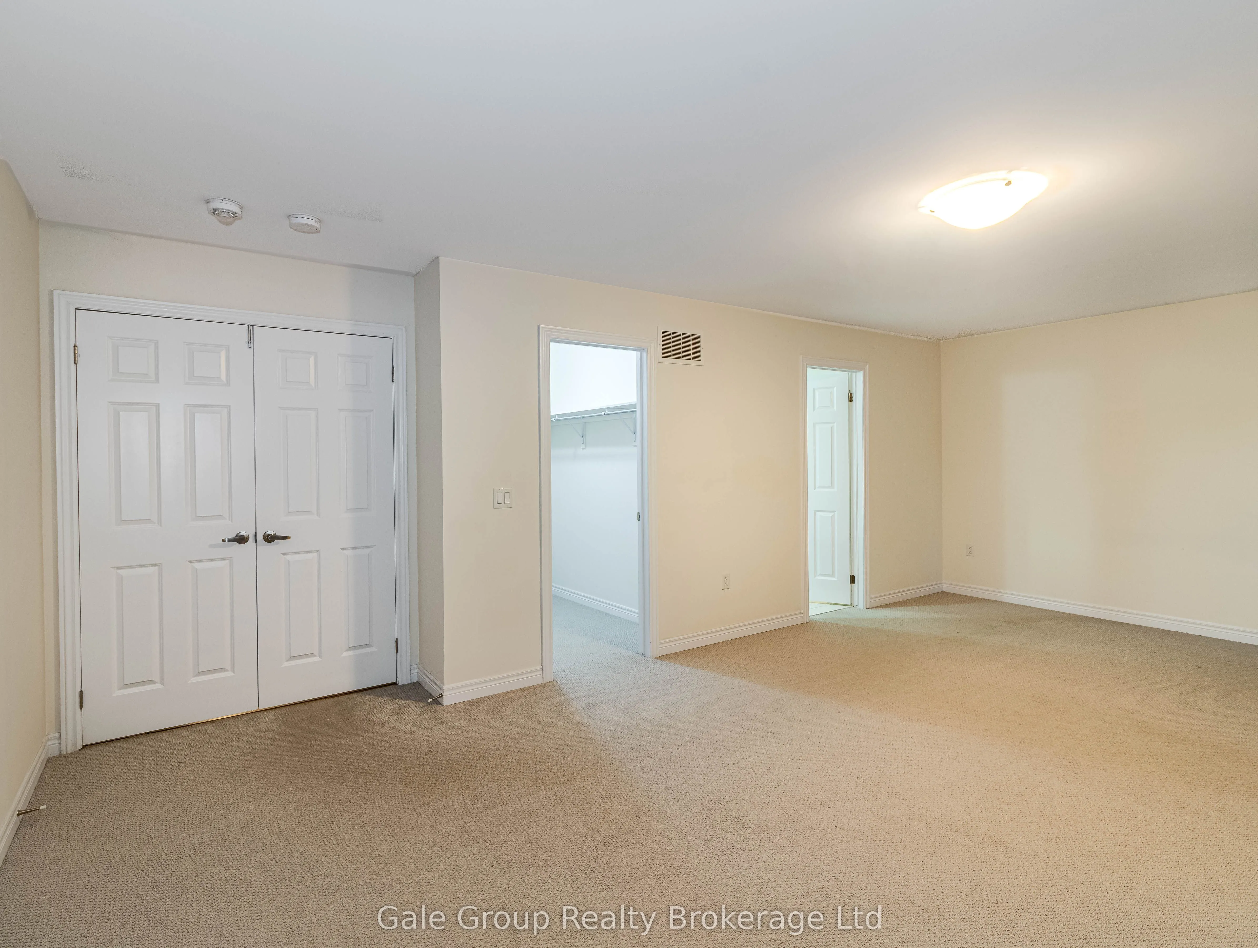 200 Harcourt Crescent S