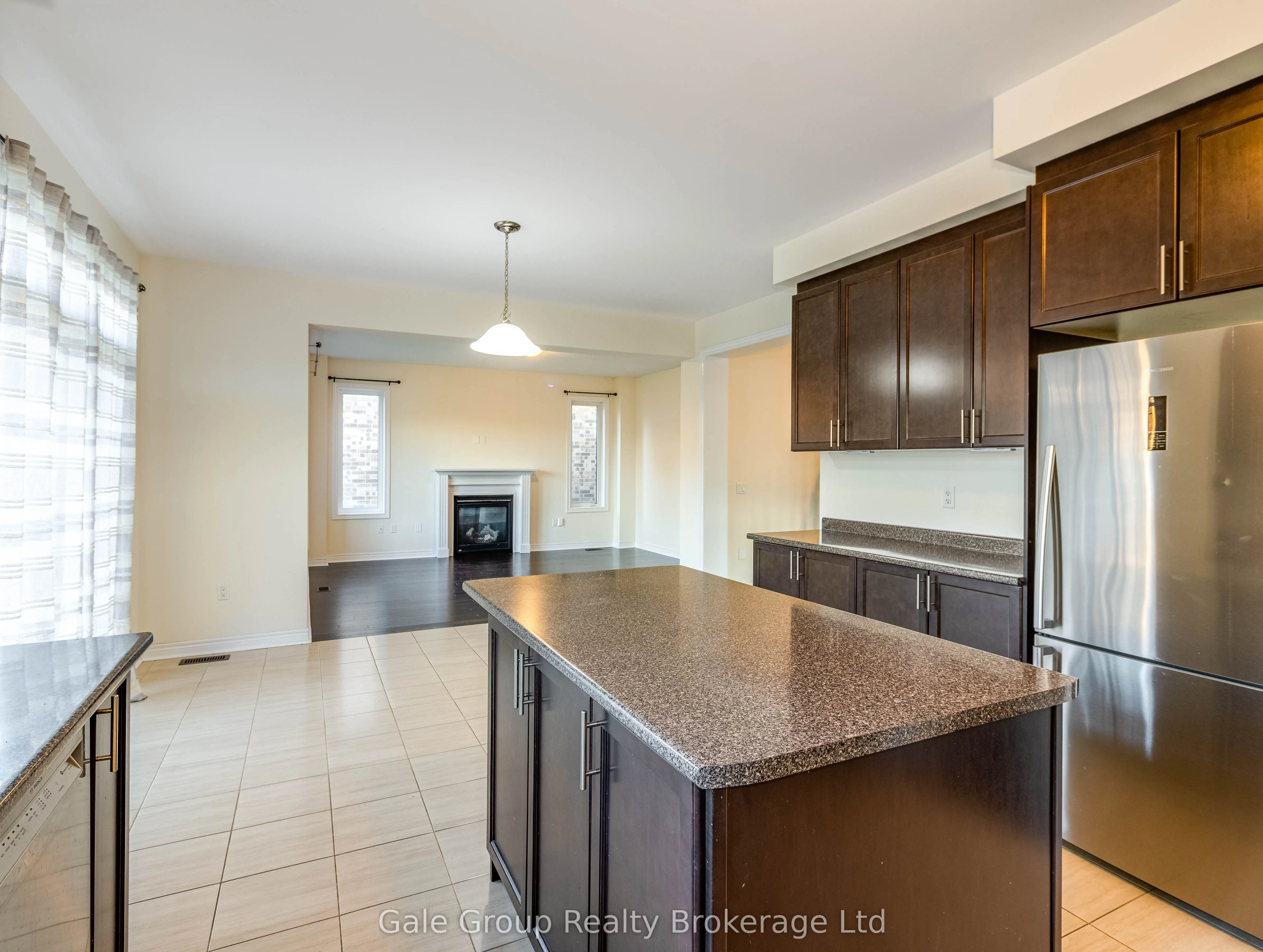 200 Harcourt Crescent S