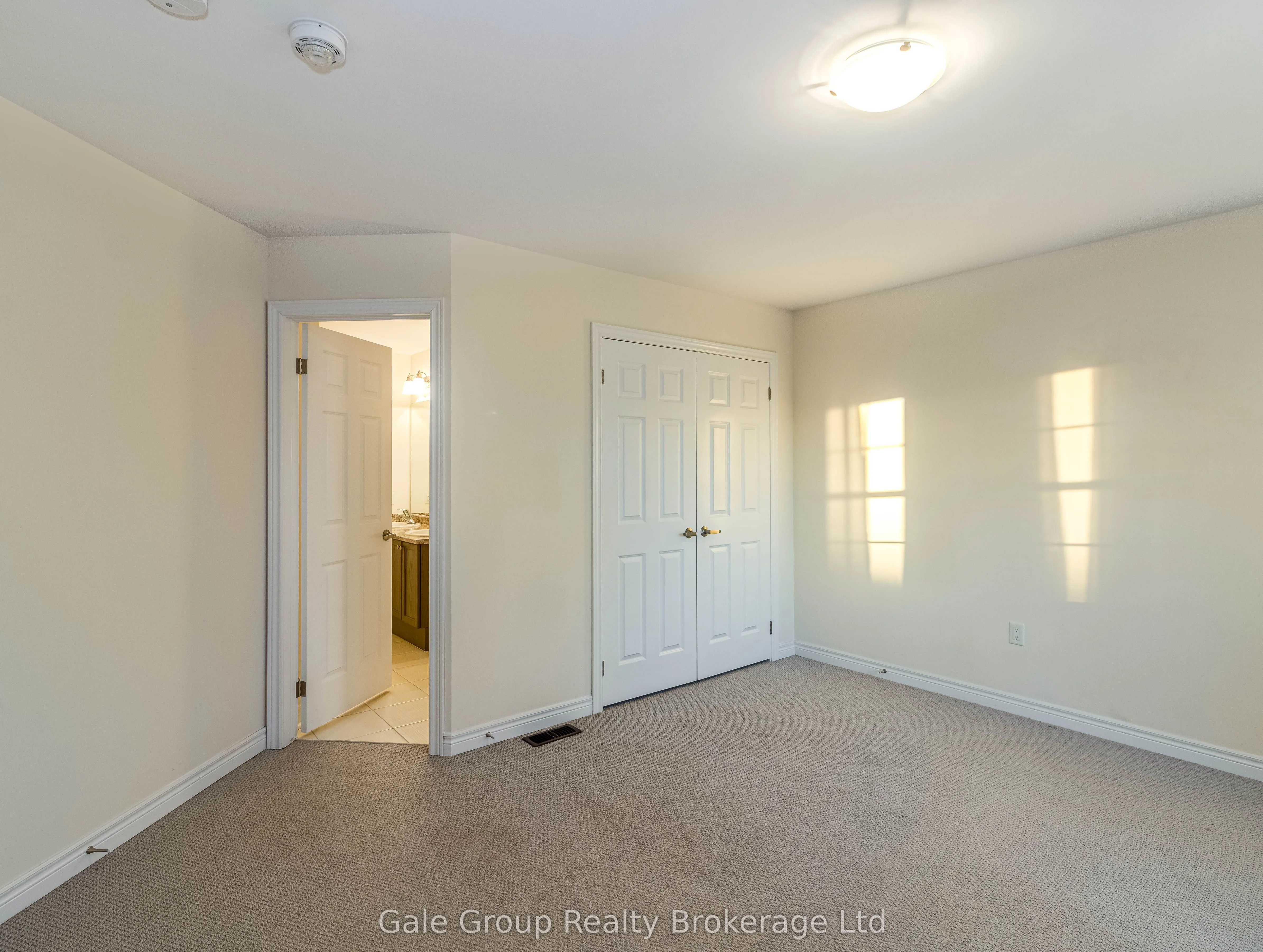 200 Harcourt Crescent S