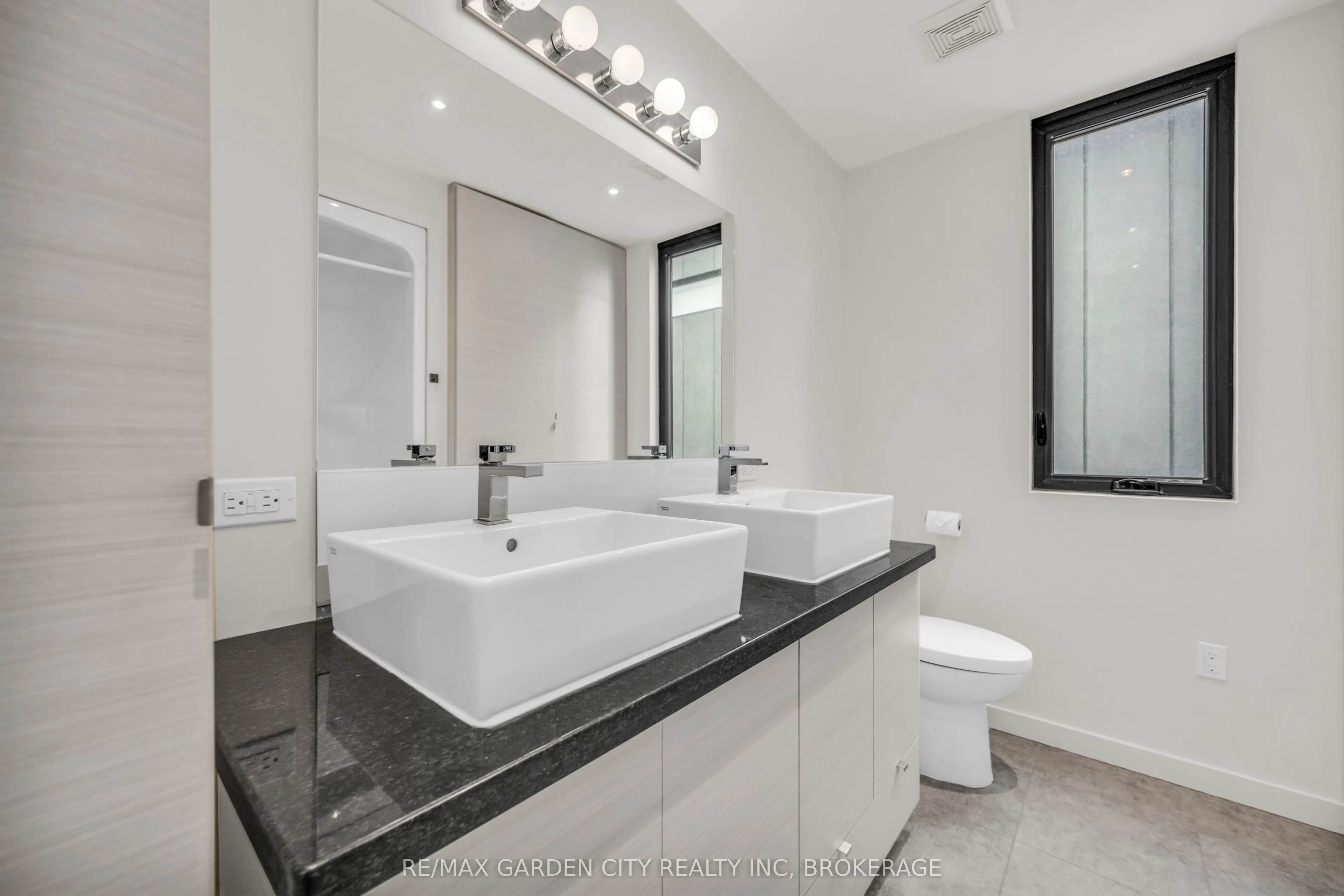 12 1/2 BEAMER Court