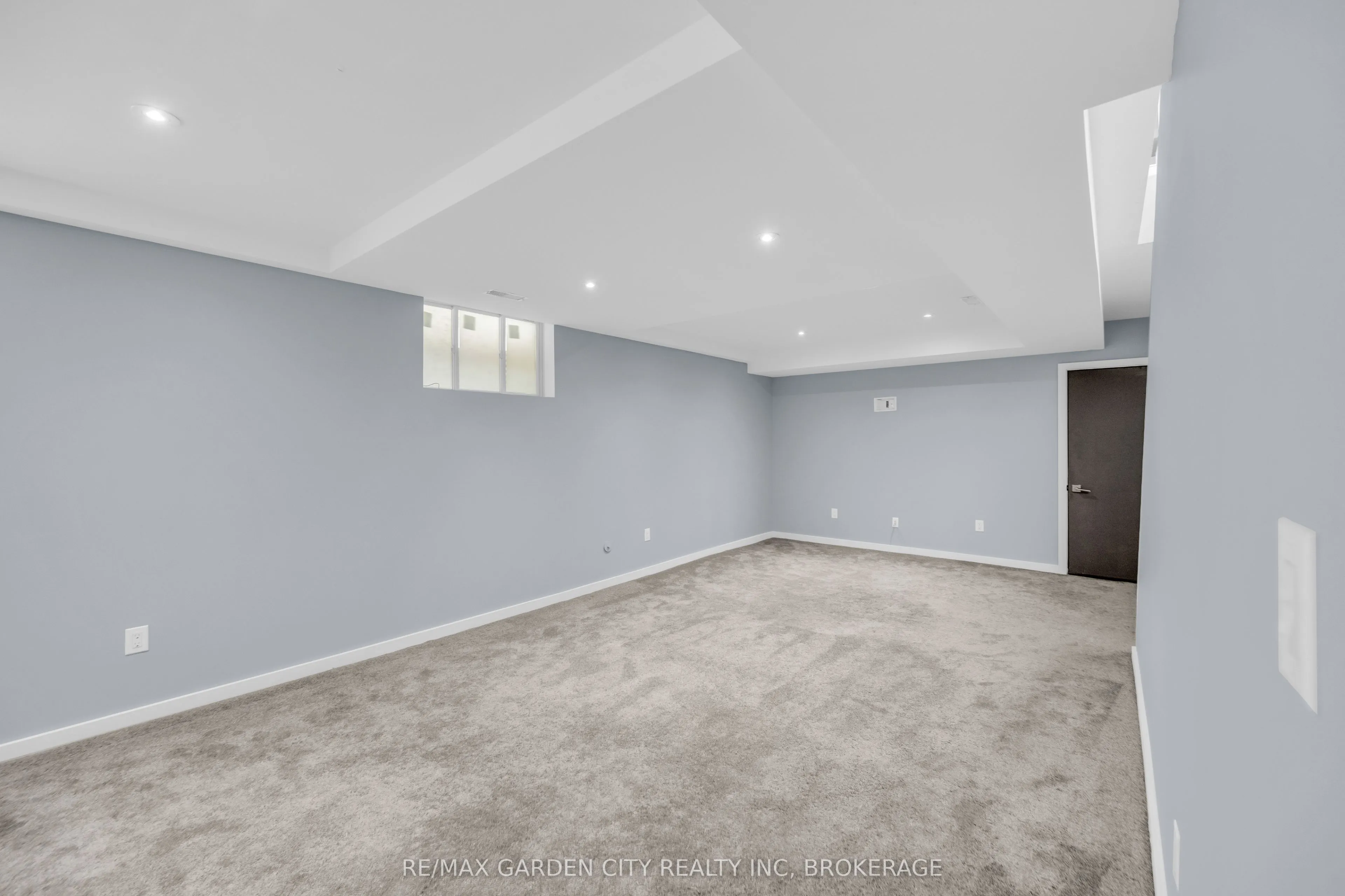 12 1/2 BEAMER Court