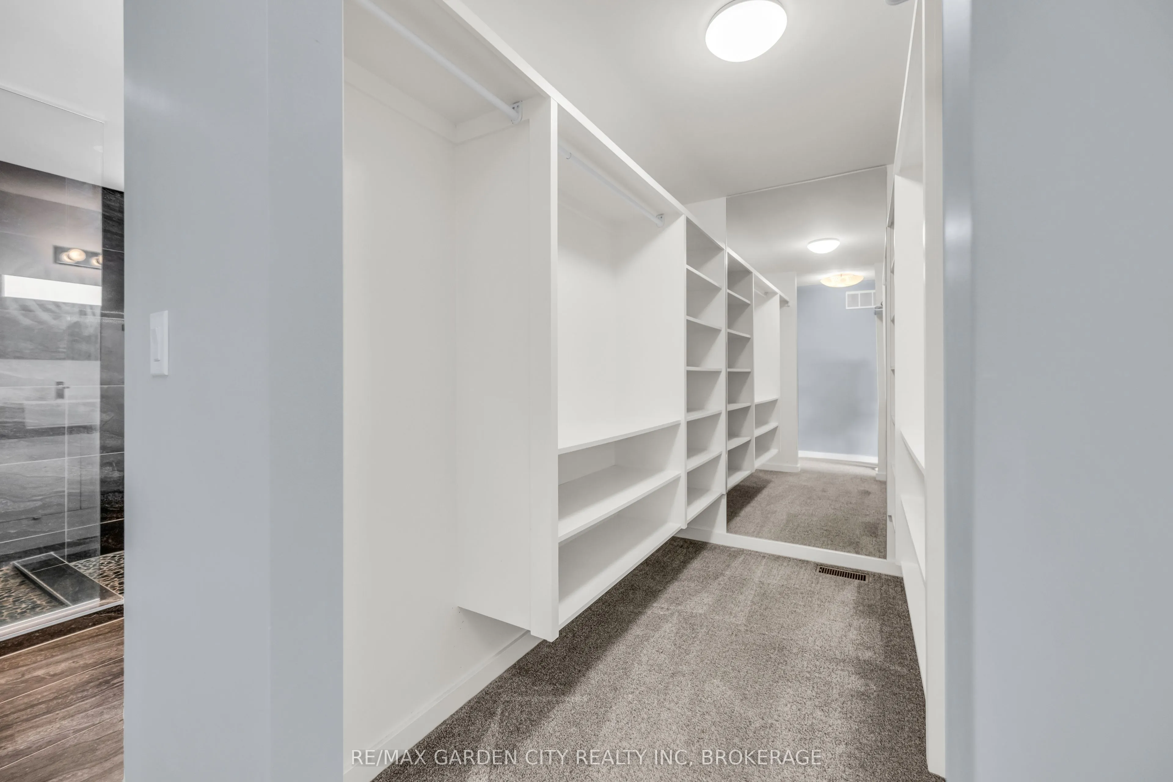 12 1/2 BEAMER Court