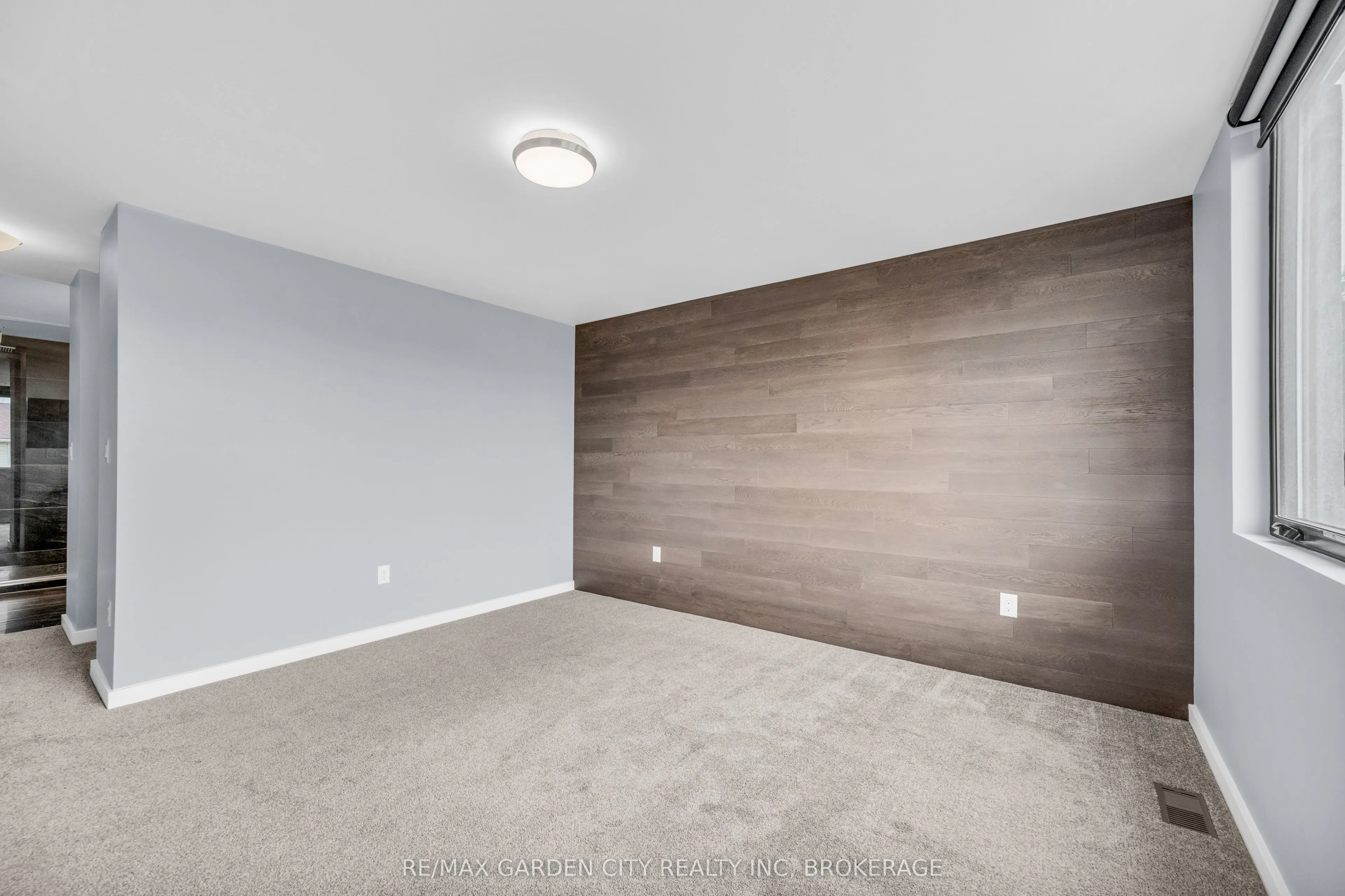 12 1/2 BEAMER Court