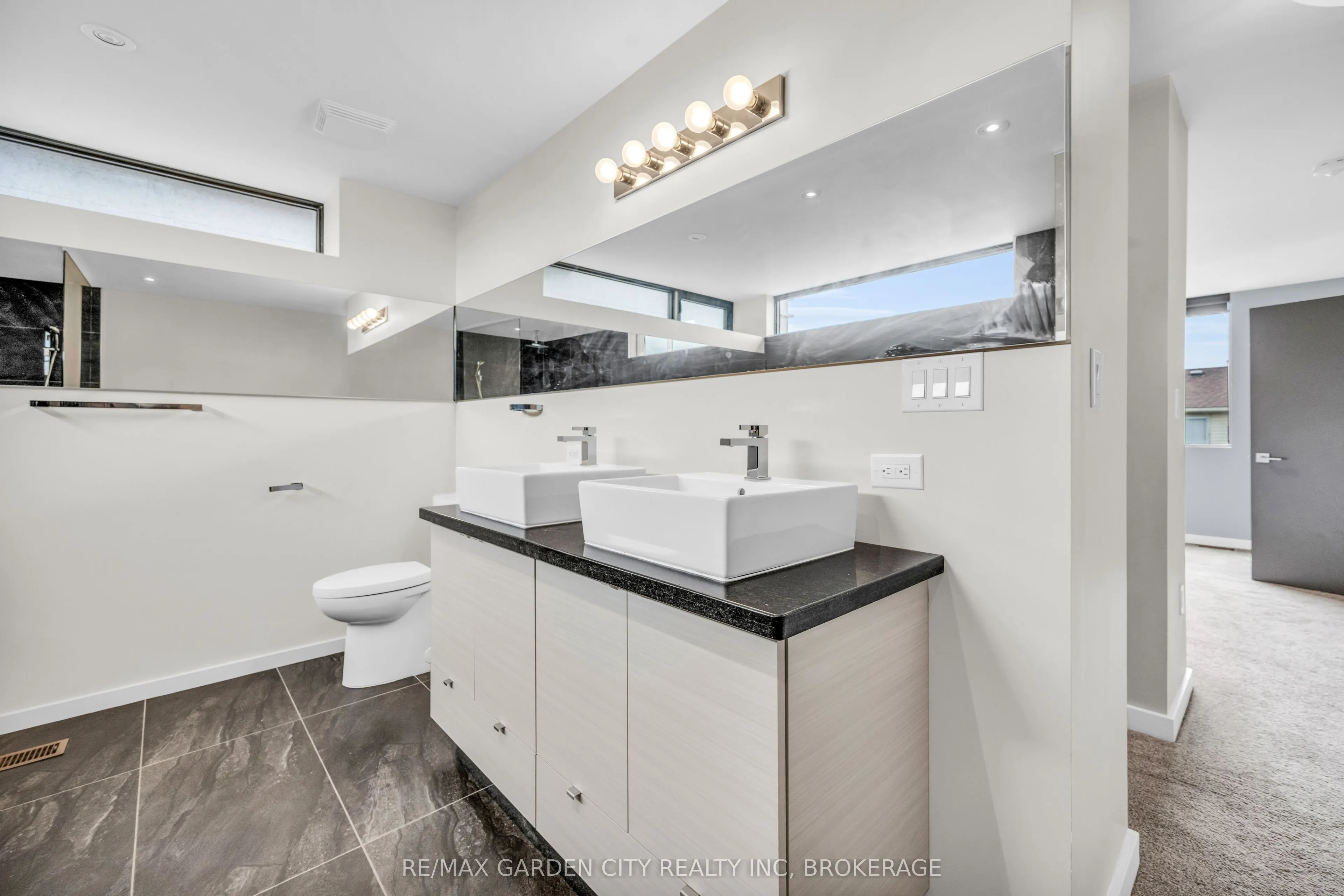 12 1/2 BEAMER Court
