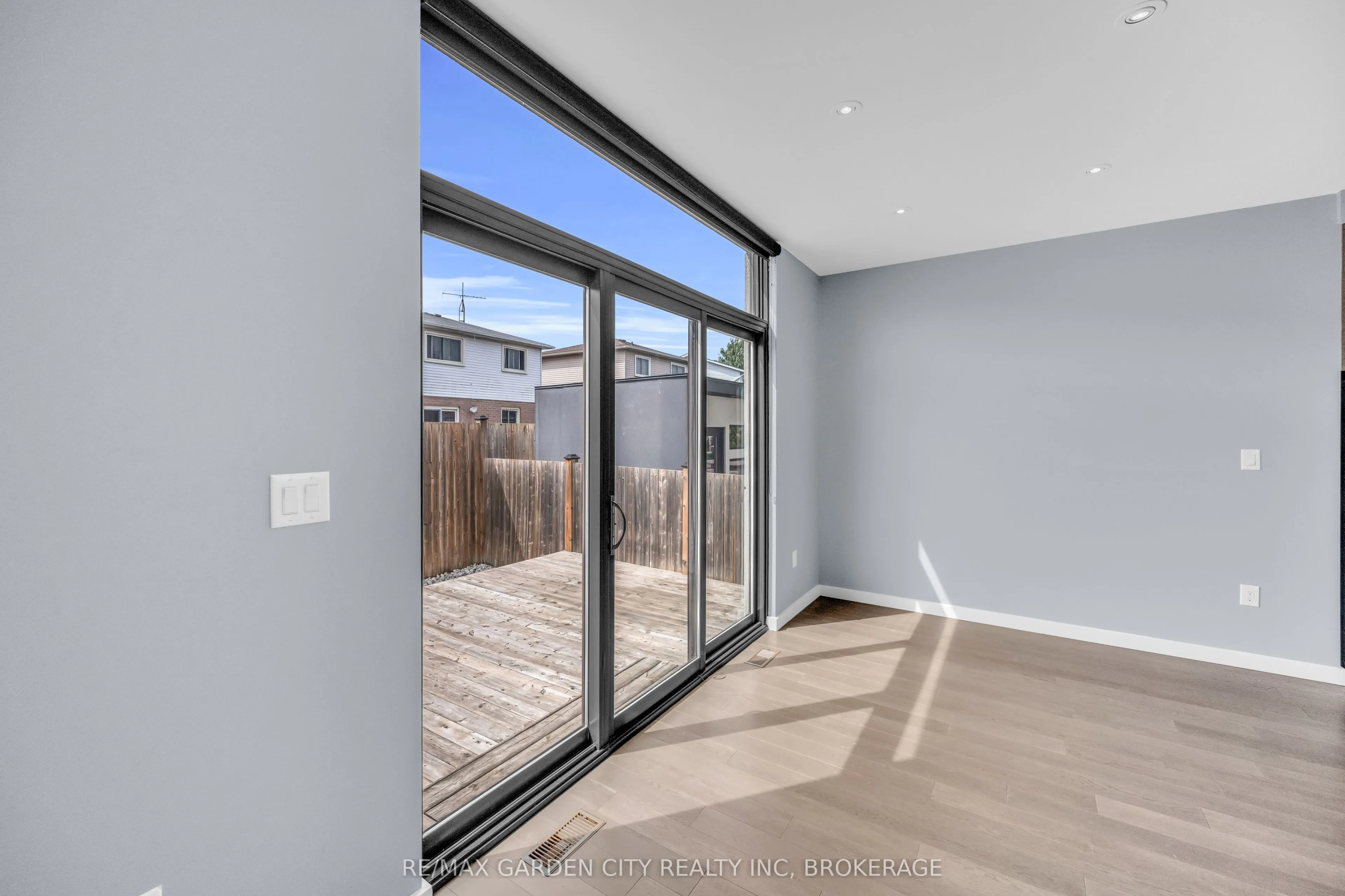 12 1/2 BEAMER Court