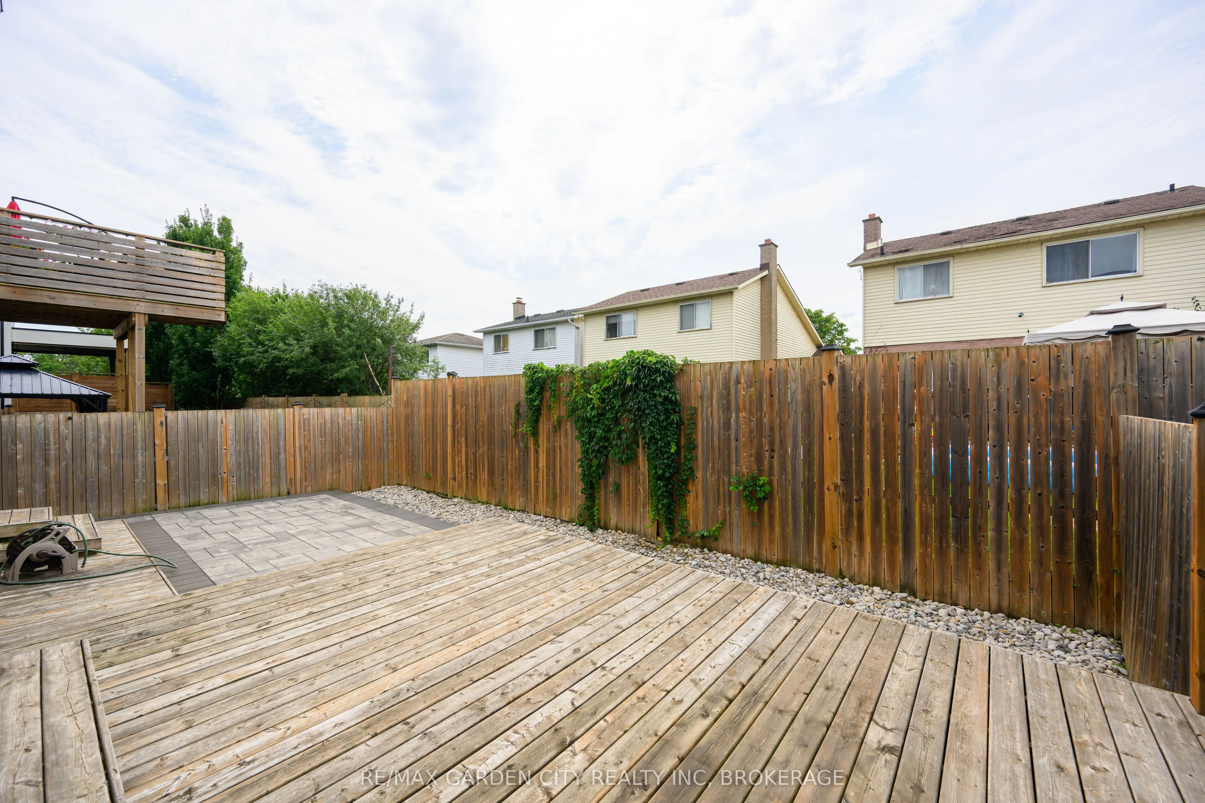 12 1/2 BEAMER Court