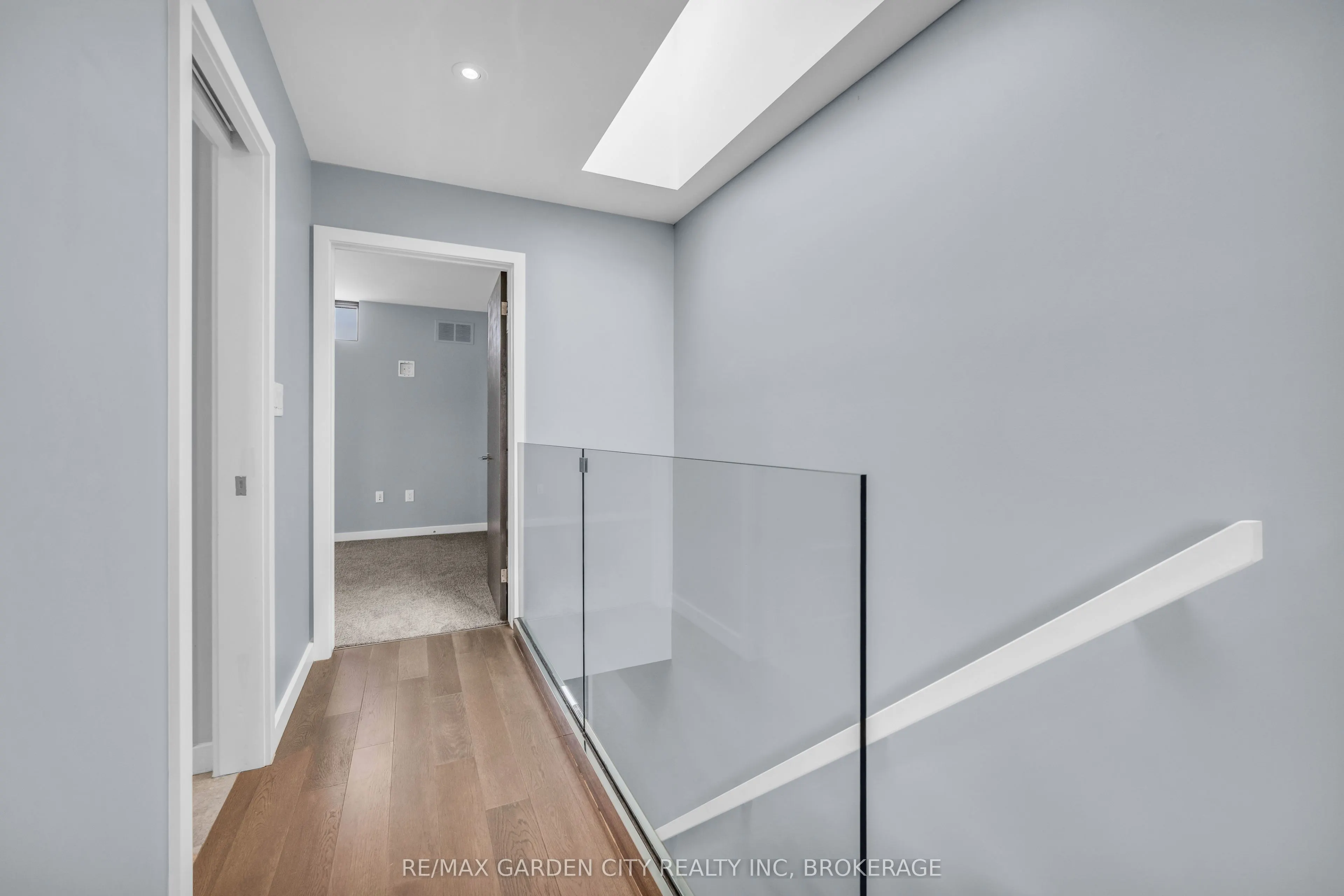 12 1/2 BEAMER Court