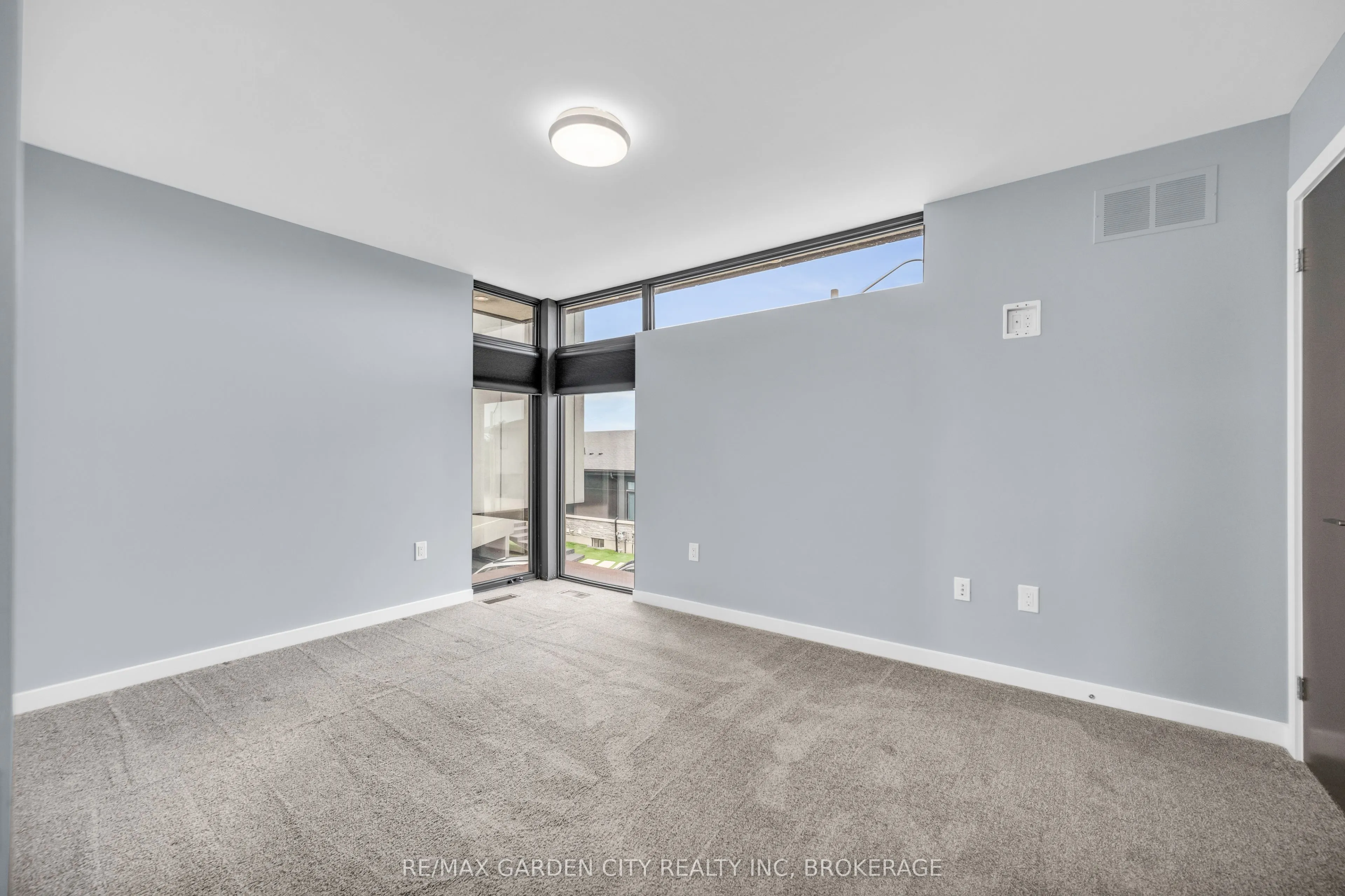 12 1/2 BEAMER Court
