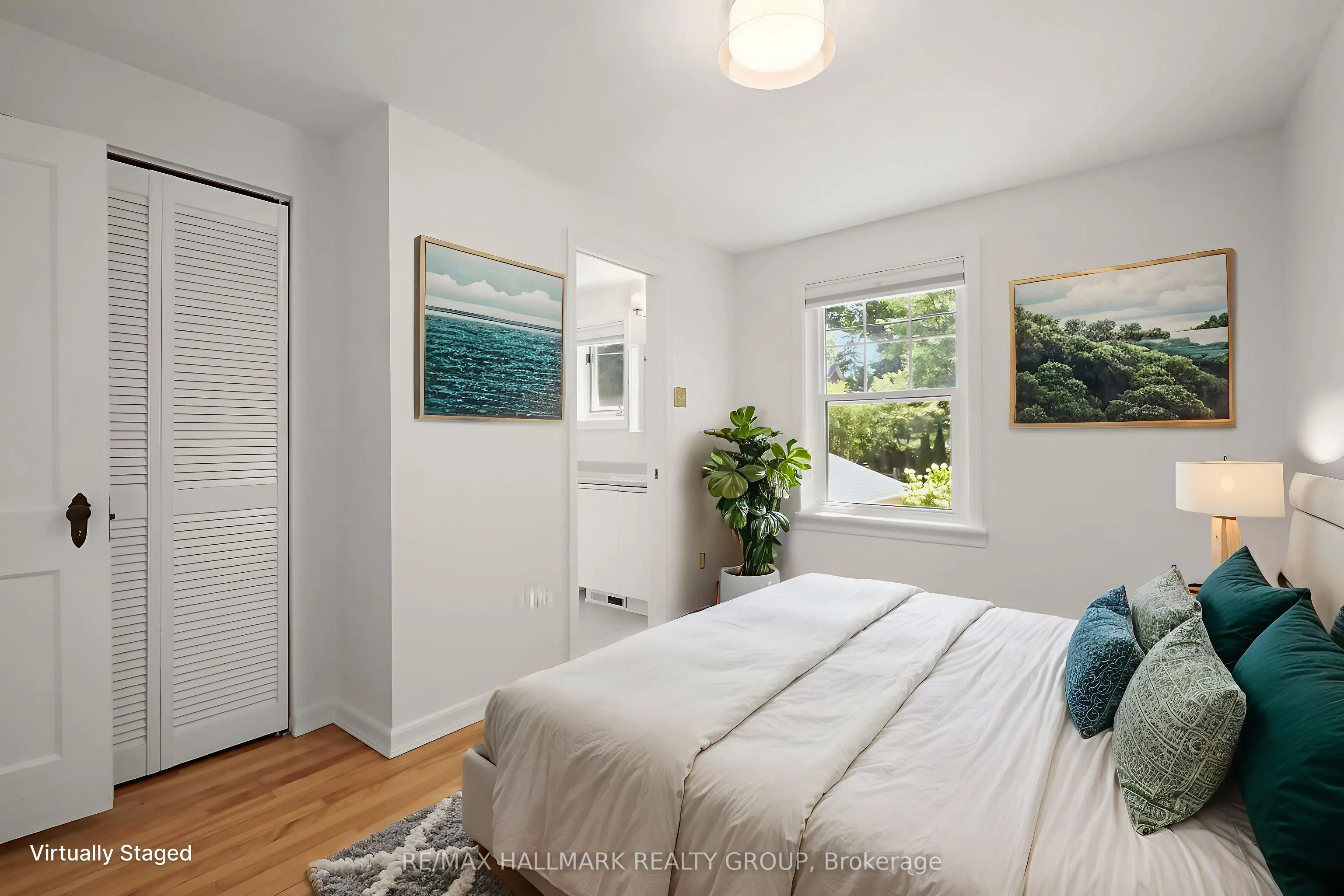 82 Laurentian Place