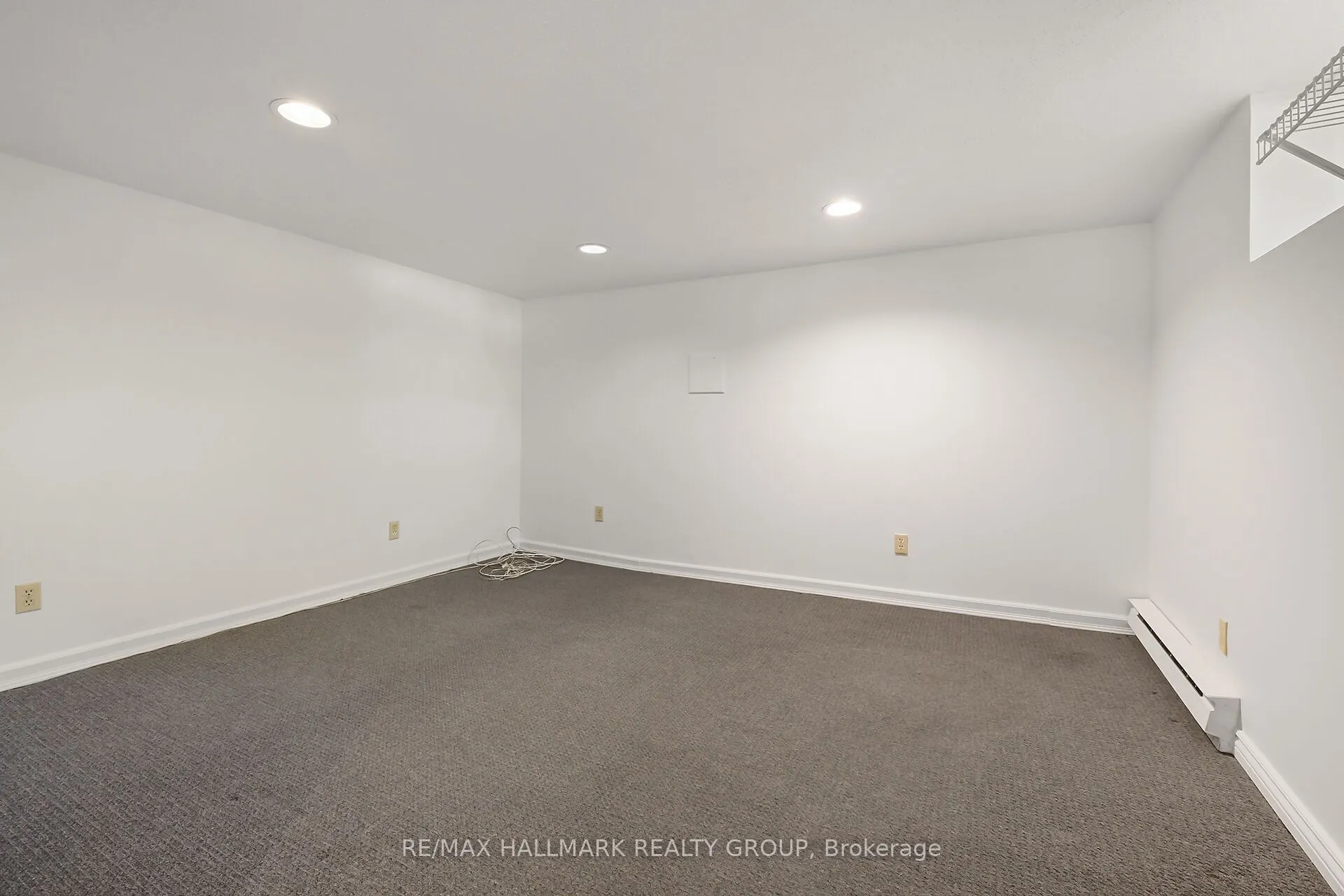 82 Laurentian Place