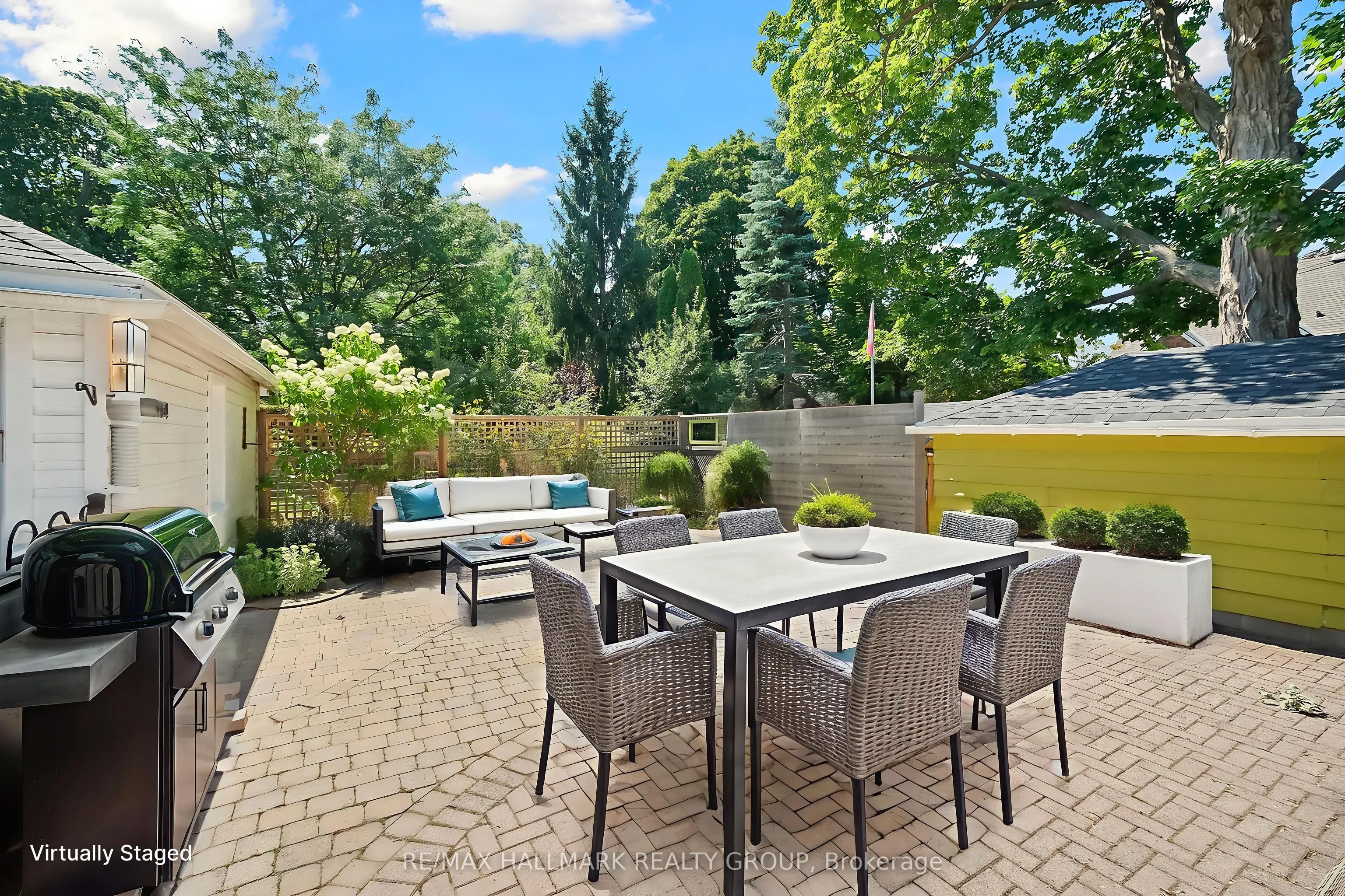 82 Laurentian Place