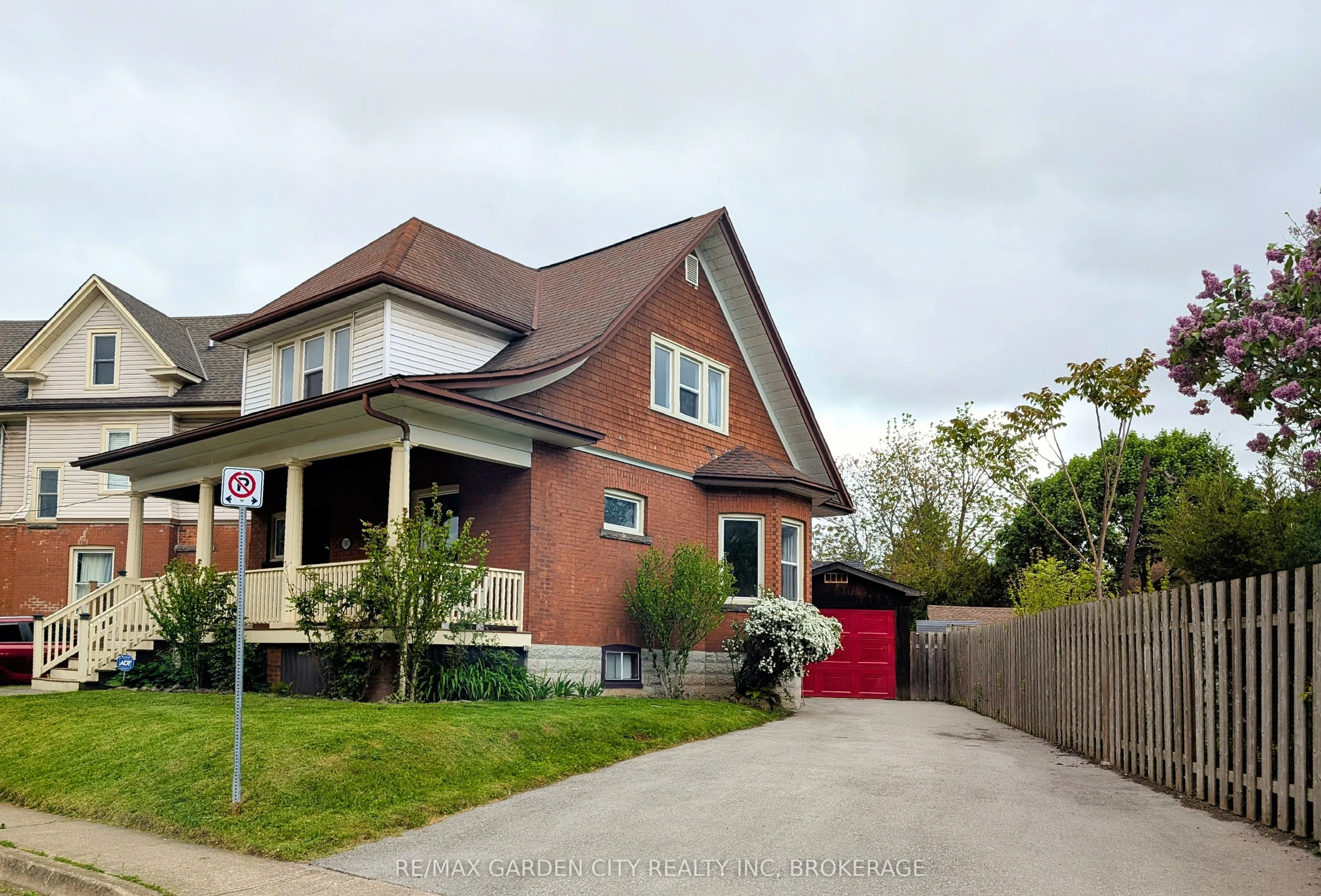 5387 College Crescent