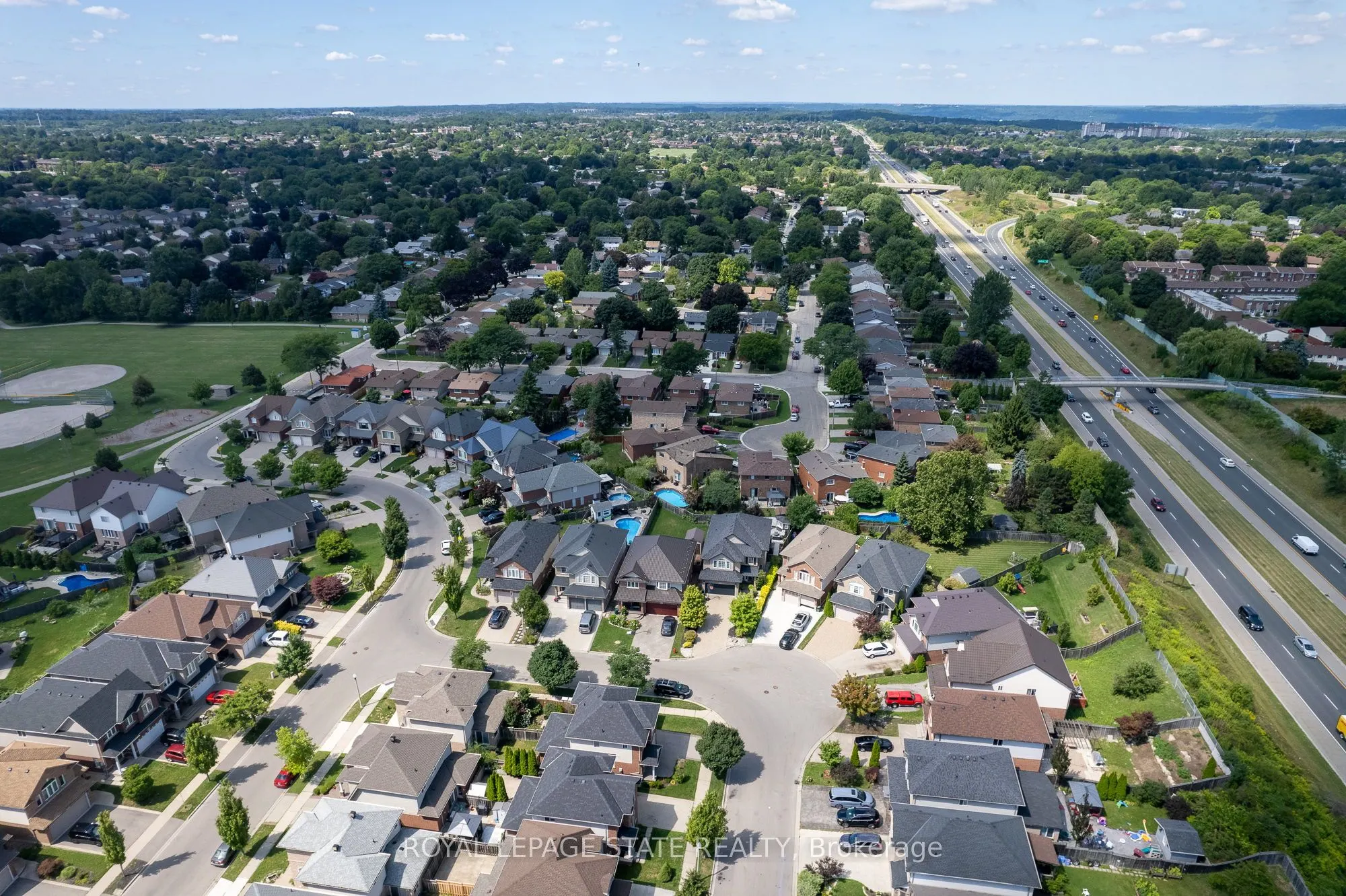 274 Springvalley Crescent