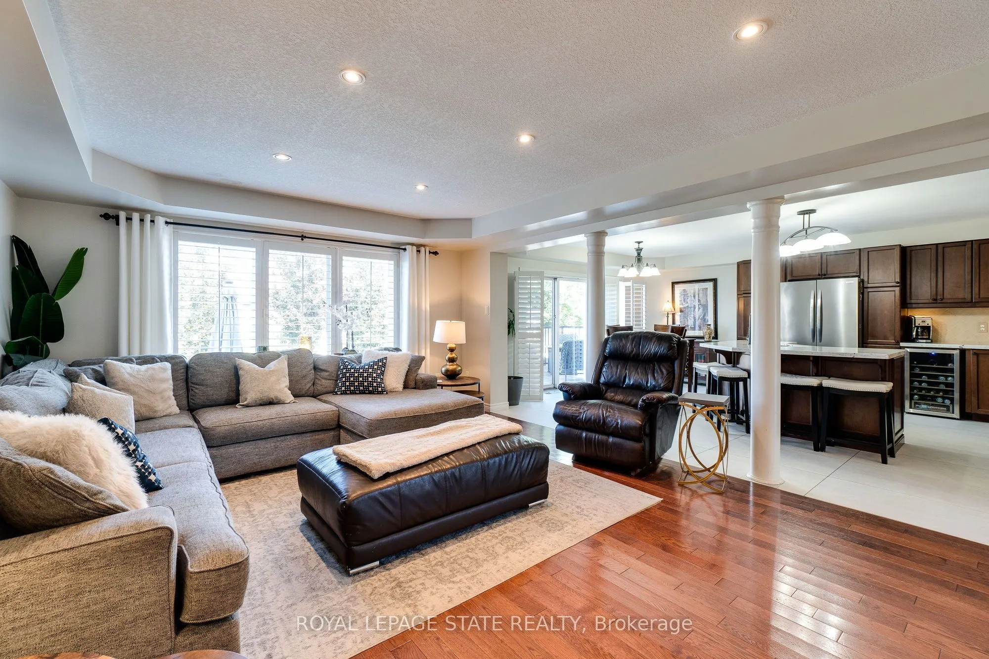 274 Springvalley Crescent