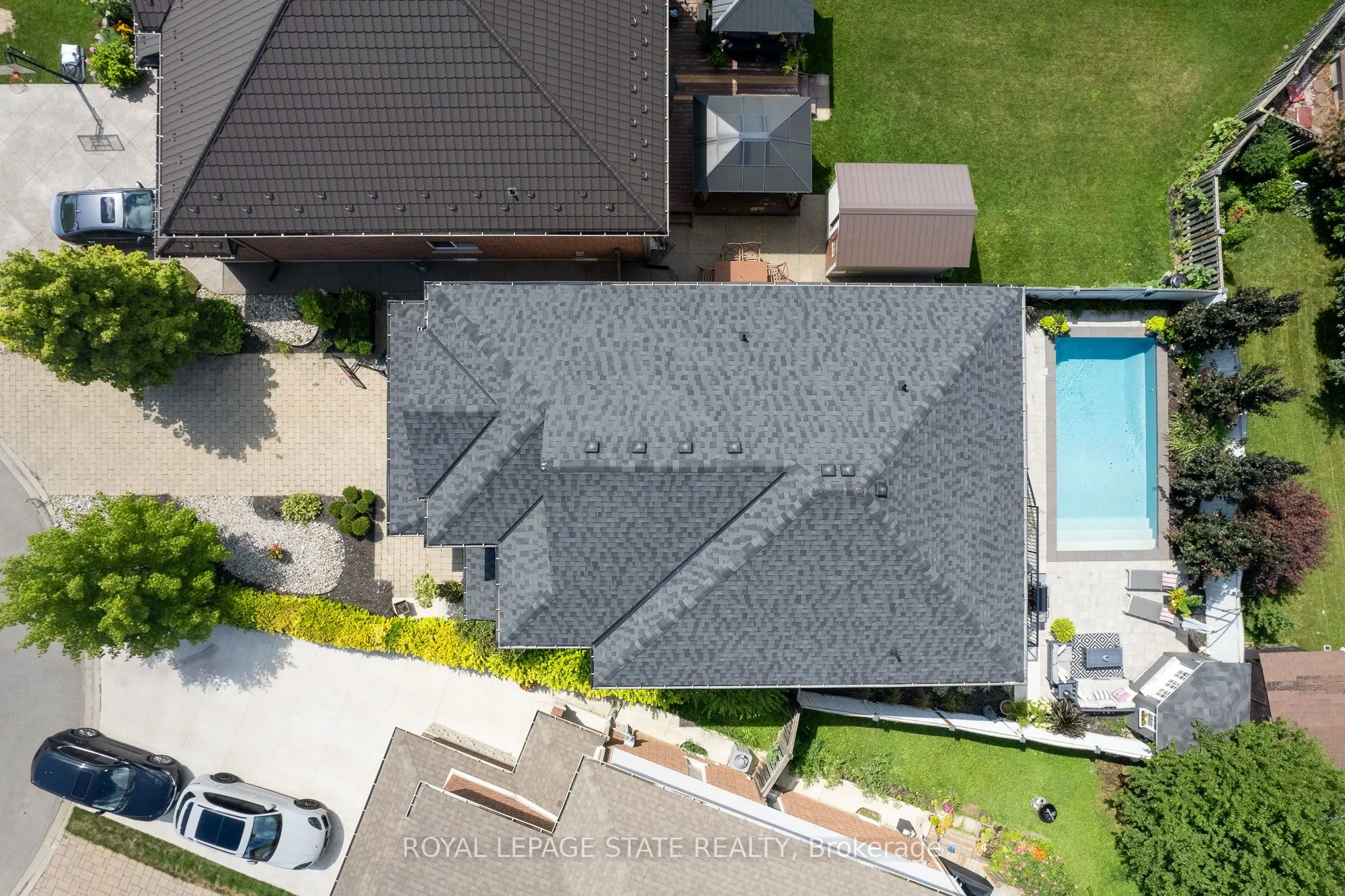 274 Springvalley Crescent