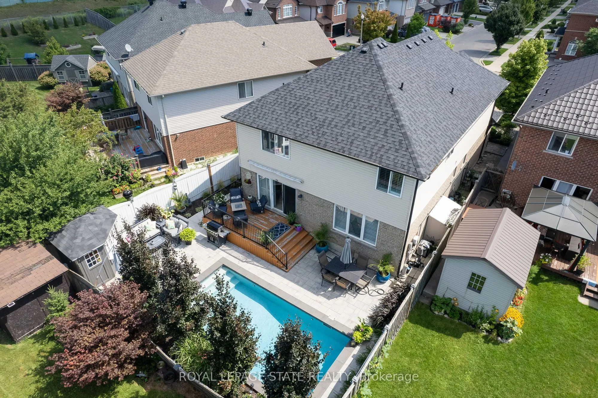 274 Springvalley Crescent