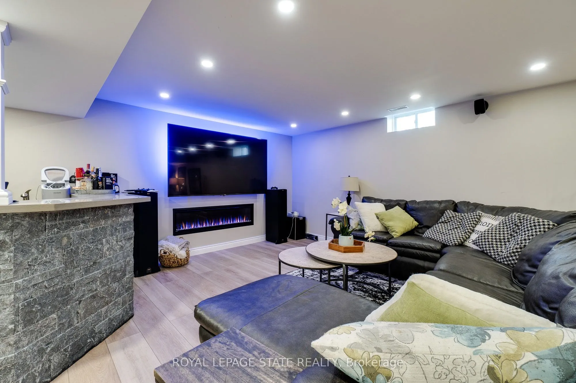 274 Springvalley Crescent