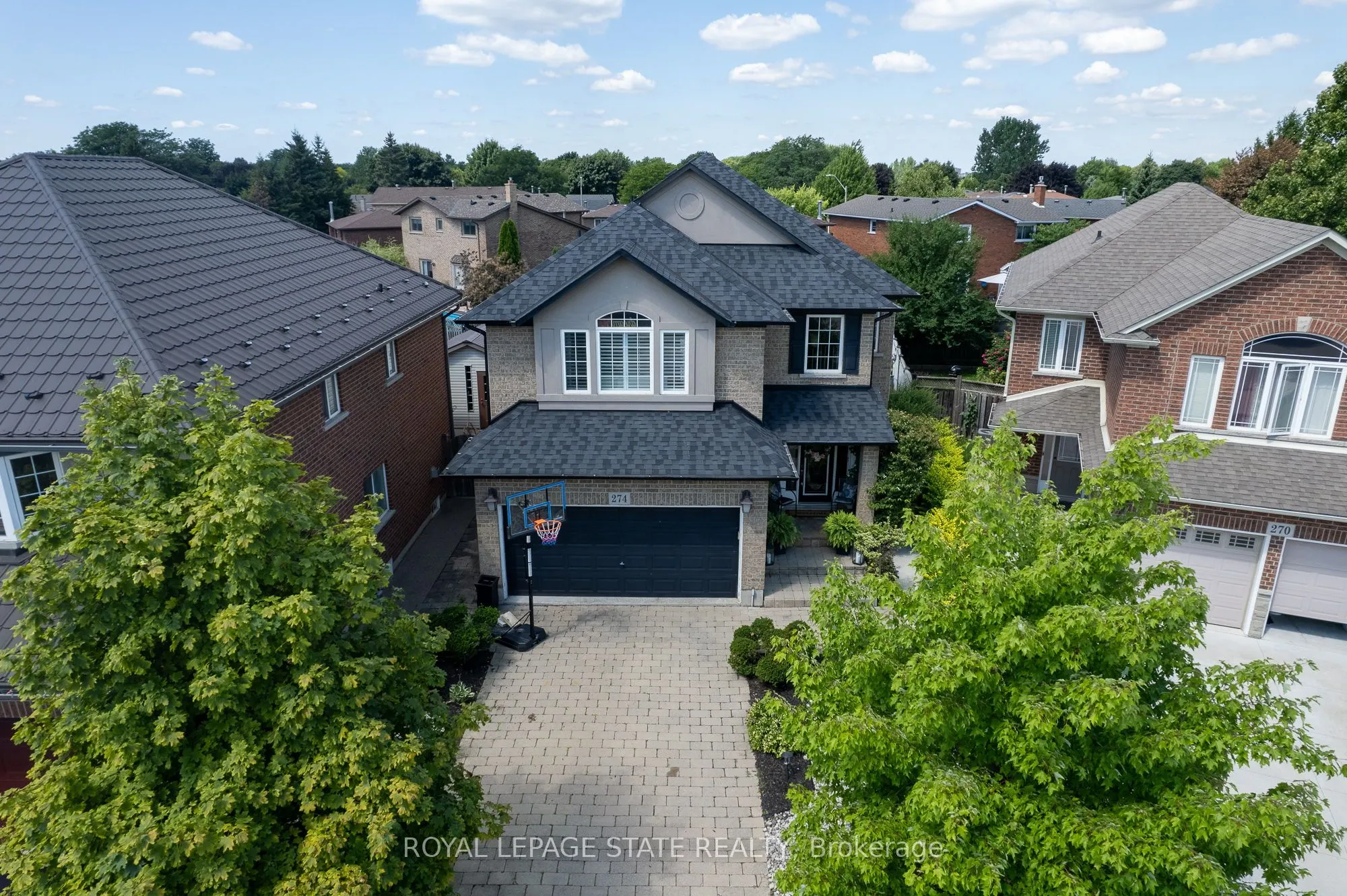 274 Springvalley Crescent