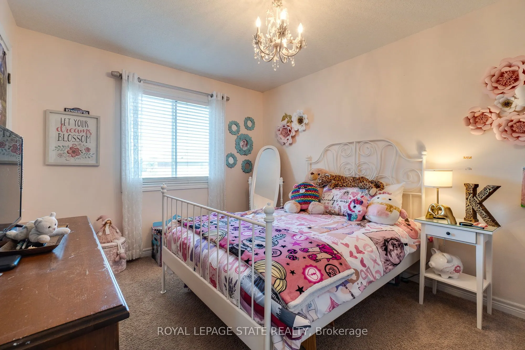 274 Springvalley Crescent