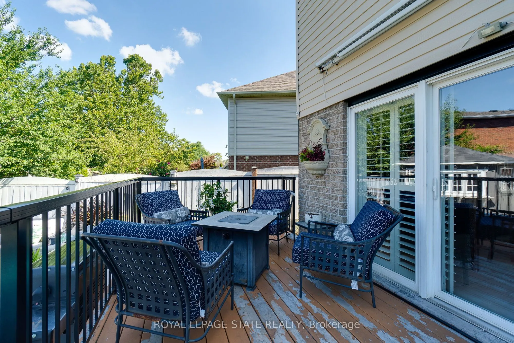 274 Springvalley Crescent