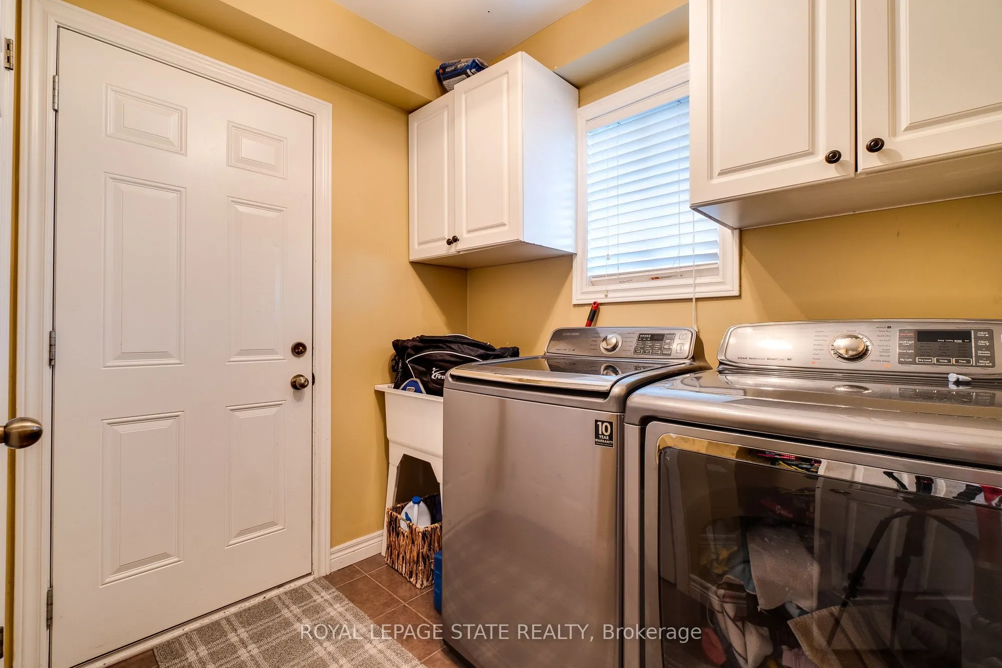 274 Springvalley Crescent