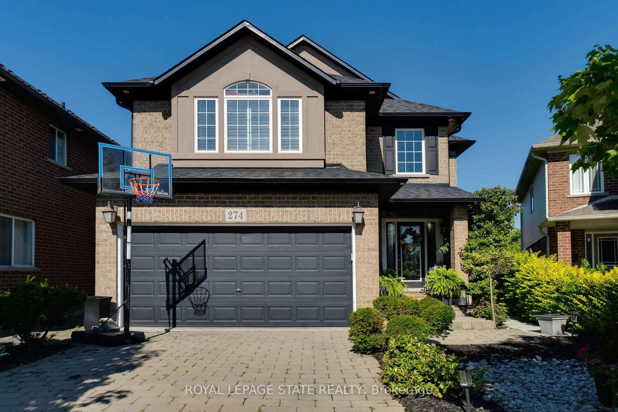 274 Springvalley Crescent