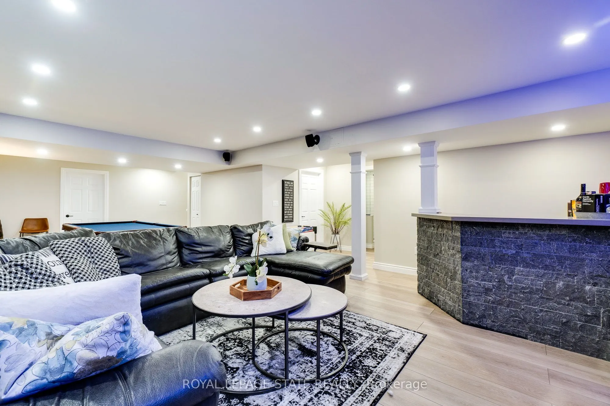 274 Springvalley Crescent
