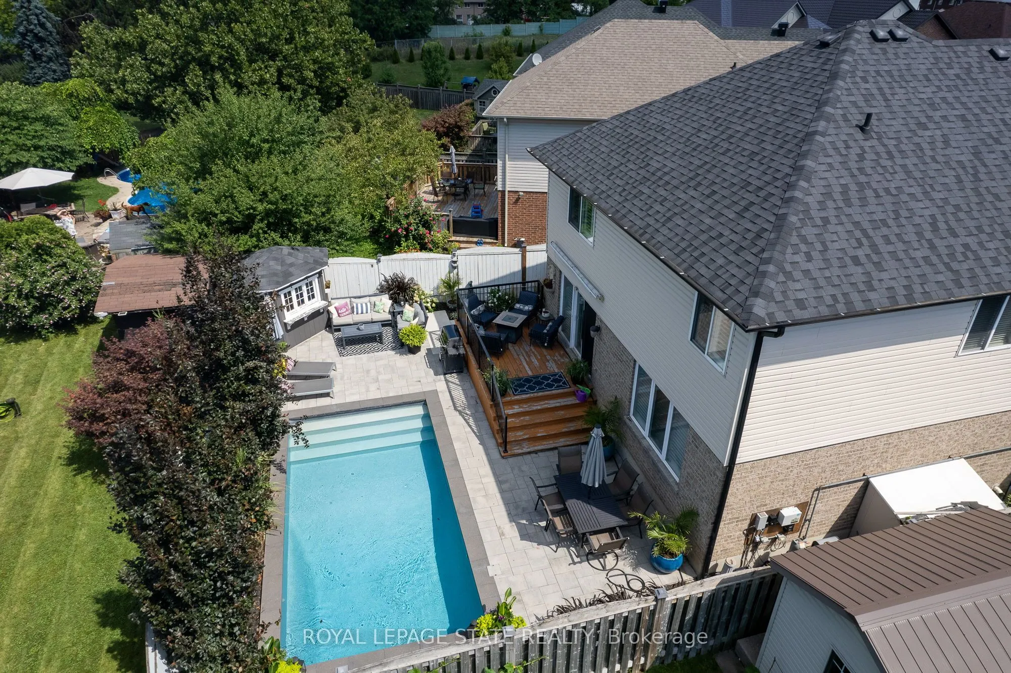 274 Springvalley Crescent