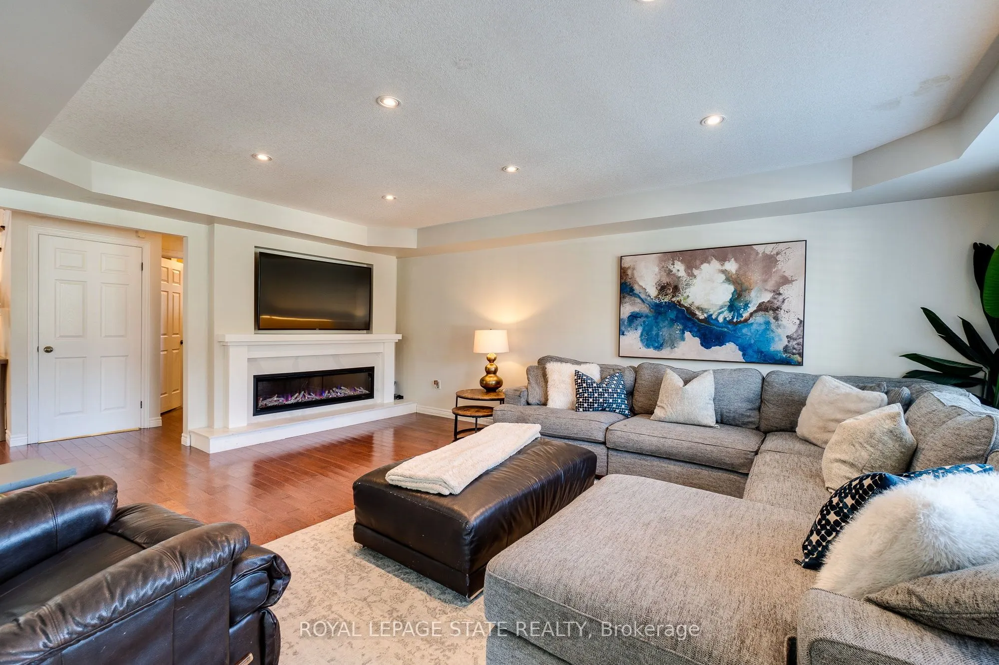 274 Springvalley Crescent