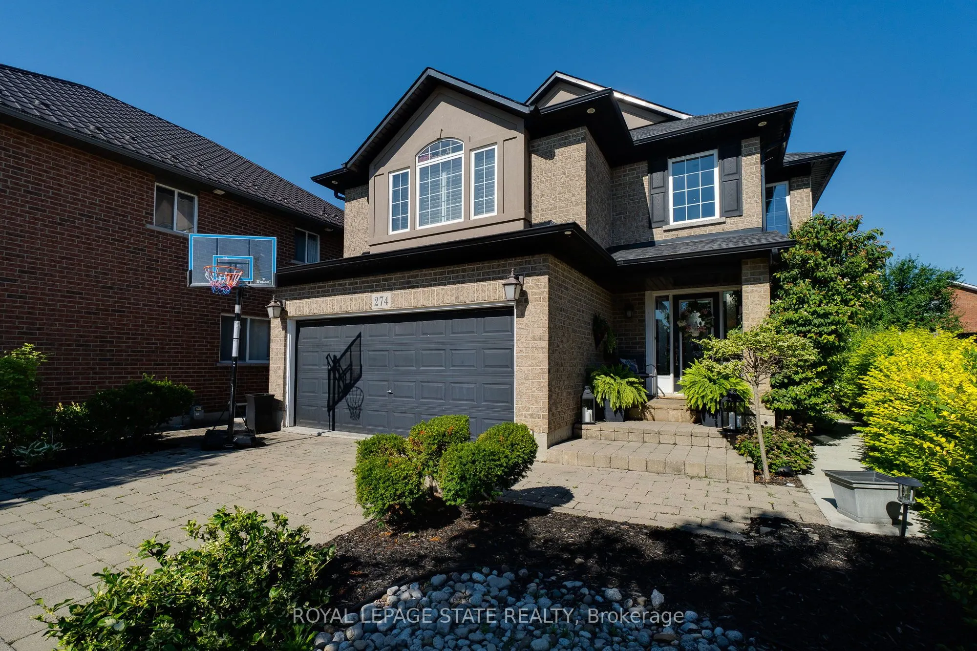 274 Springvalley Crescent