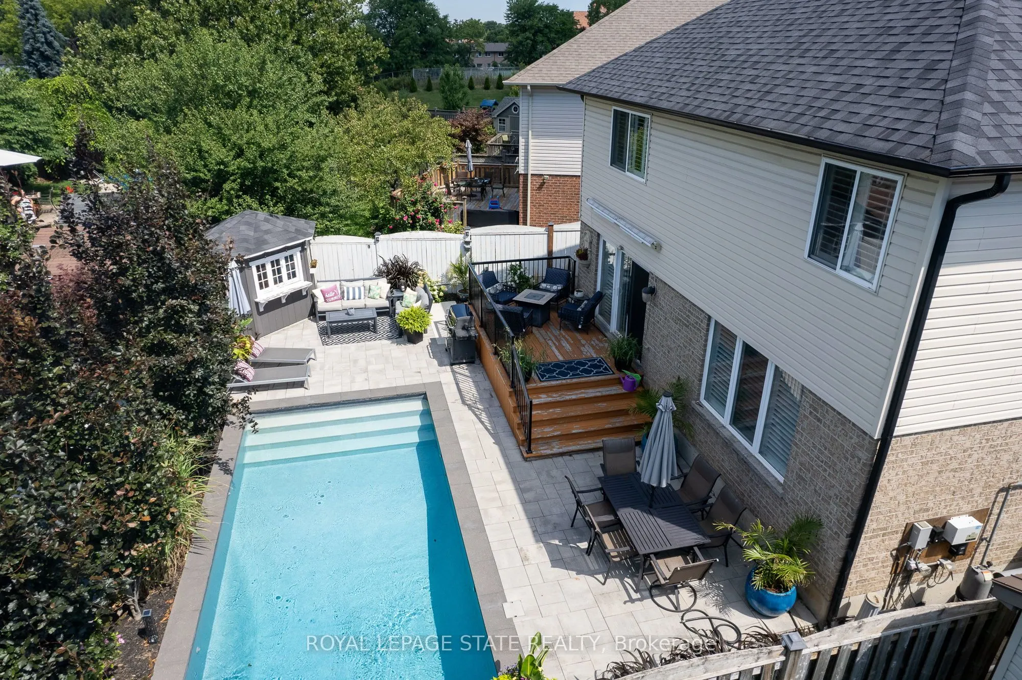 274 Springvalley Crescent