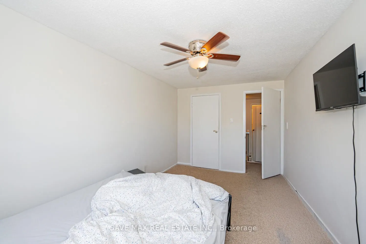 14 Williamsburg Road, #38
