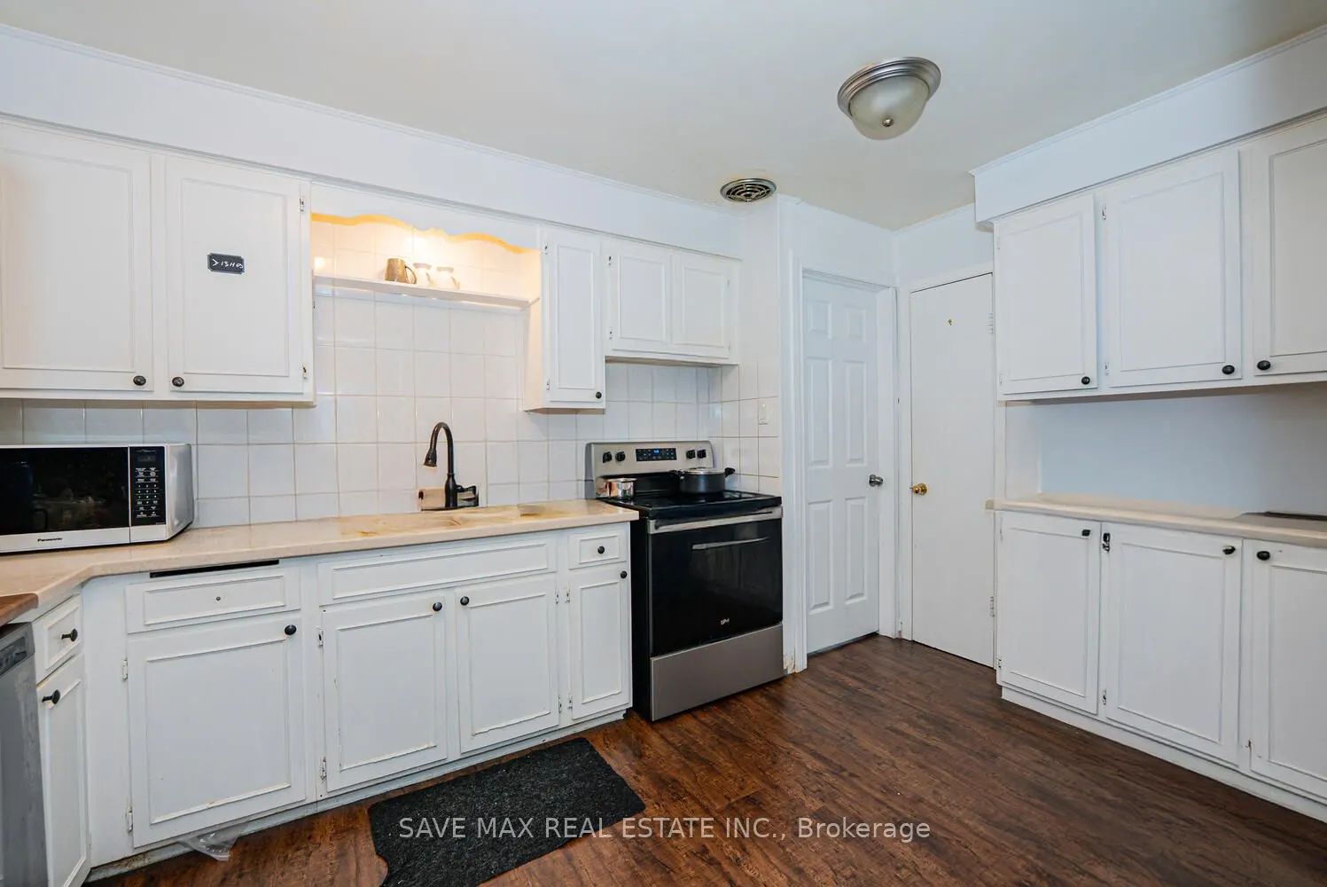 14 Williamsburg Road, #38