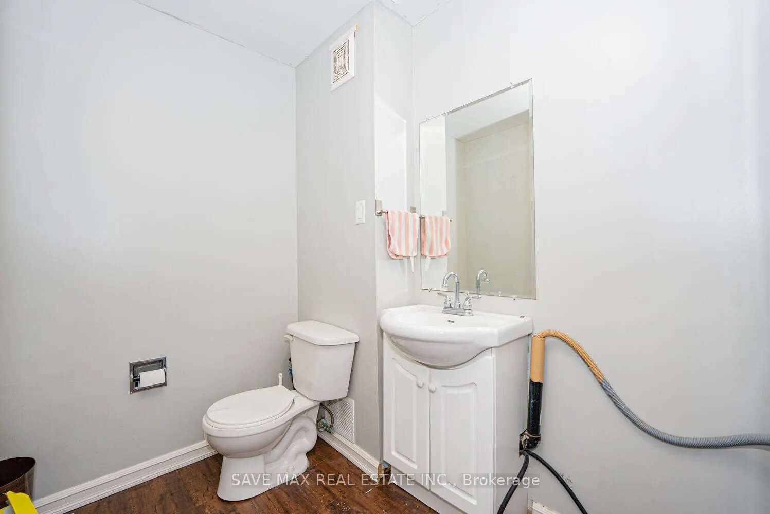 14 Williamsburg Road, #38