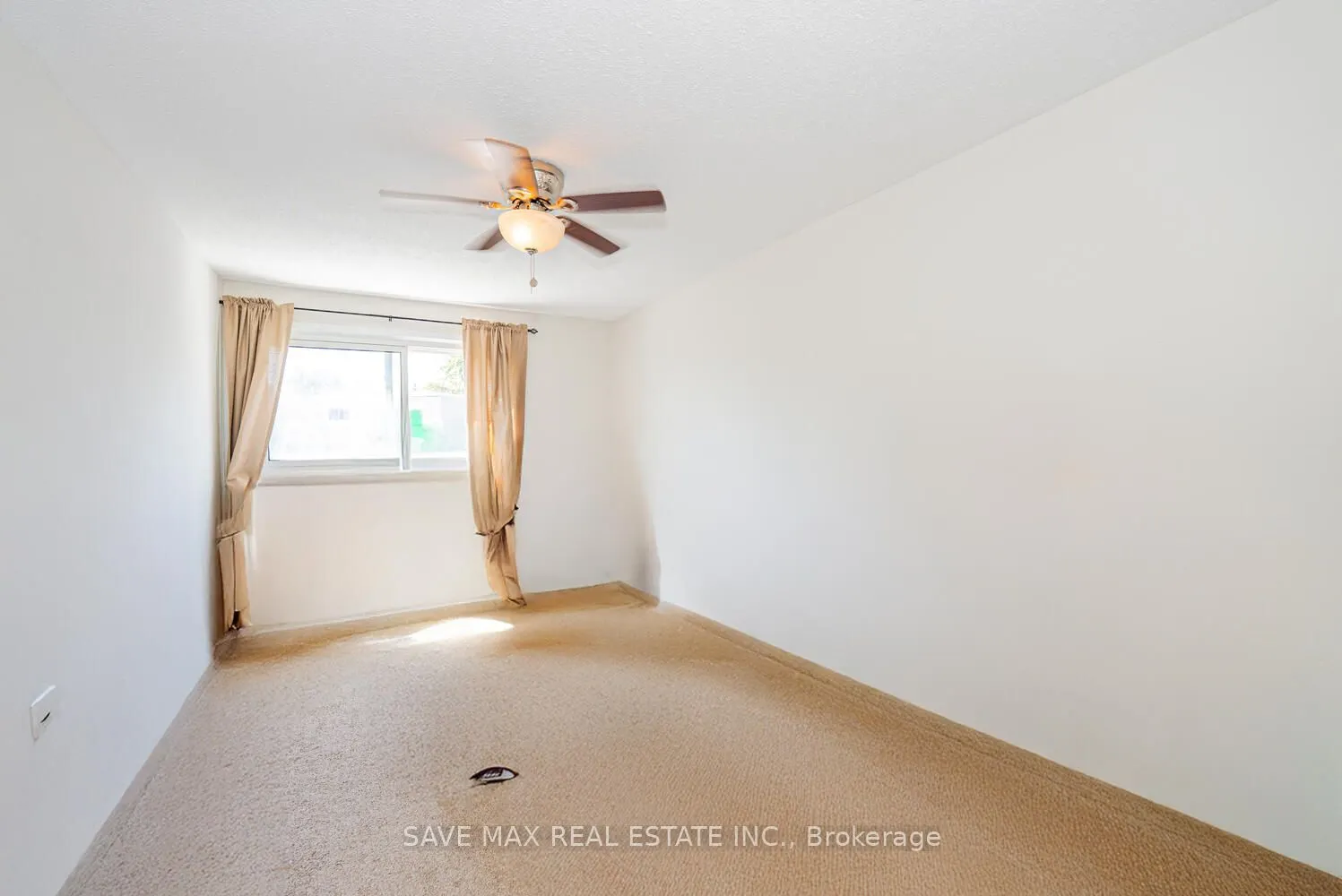 14 Williamsburg Road, #38