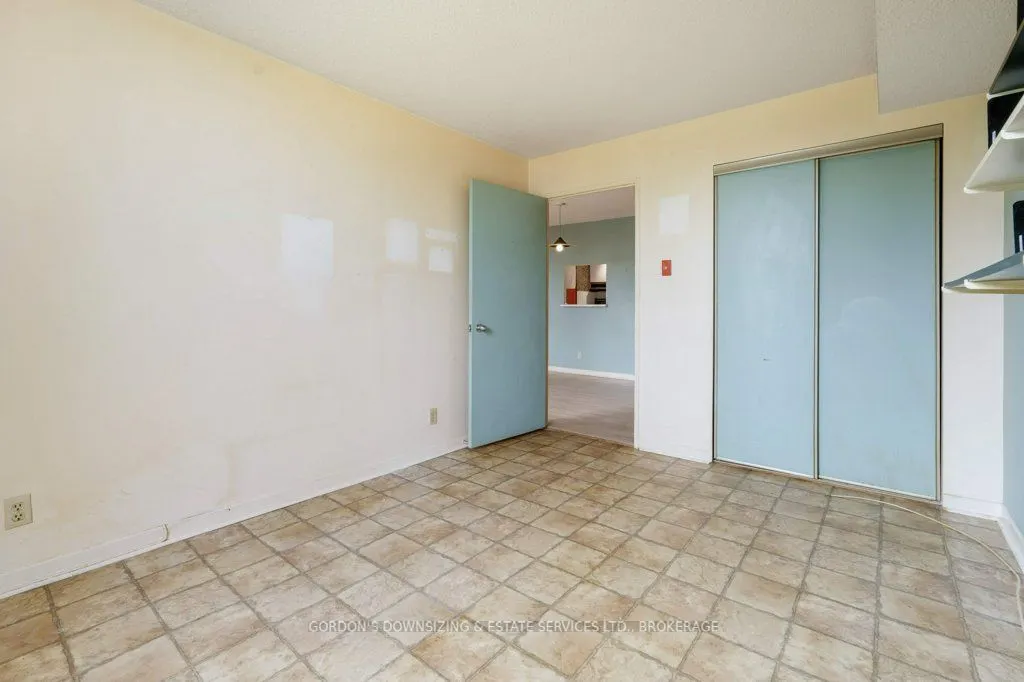 35 Holland Avenue, #411