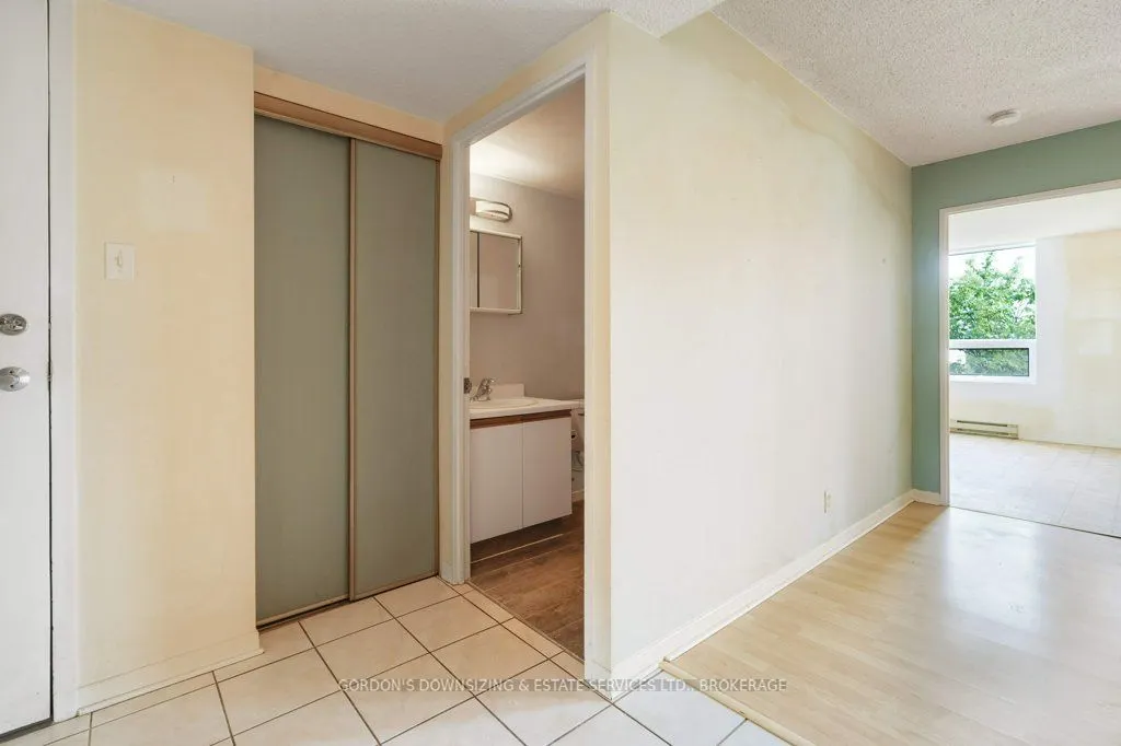 35 Holland Avenue, #411
