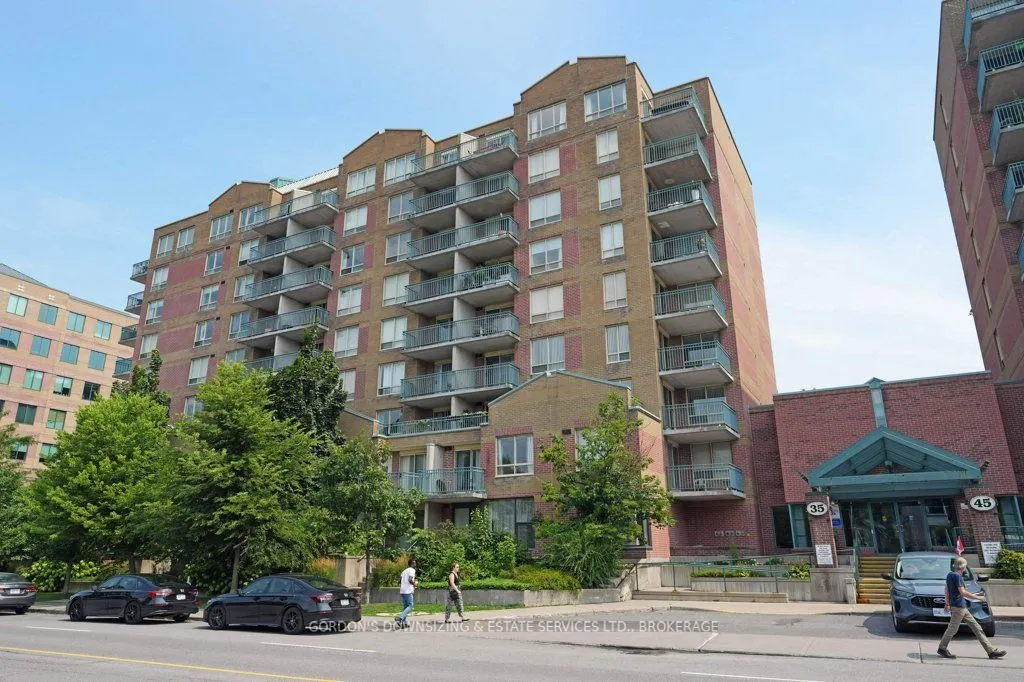 35 Holland Avenue, #411