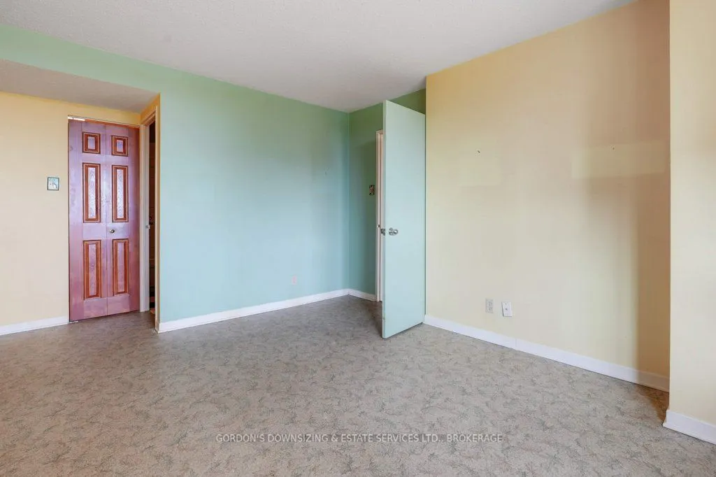 35 Holland Avenue, #411