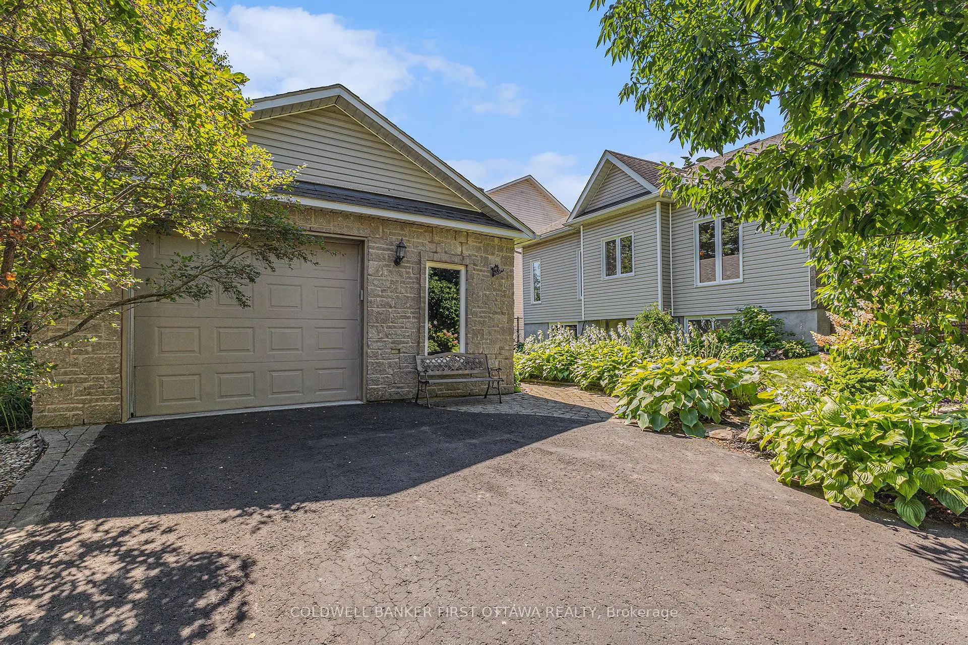 475 MOFFATT Street