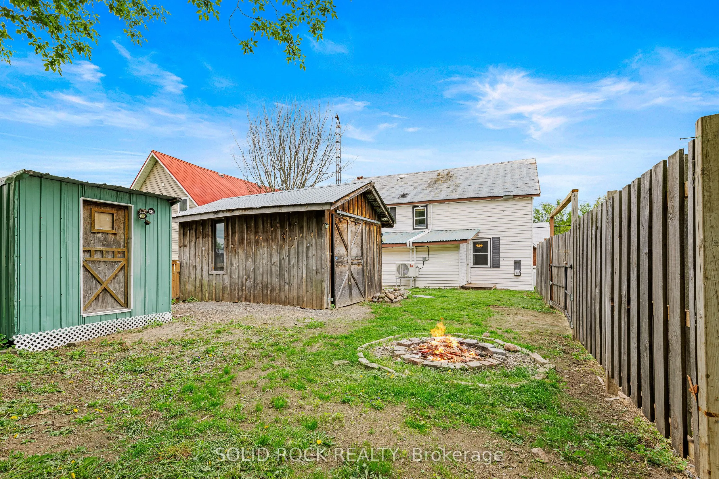 398 Lyndhurst Road