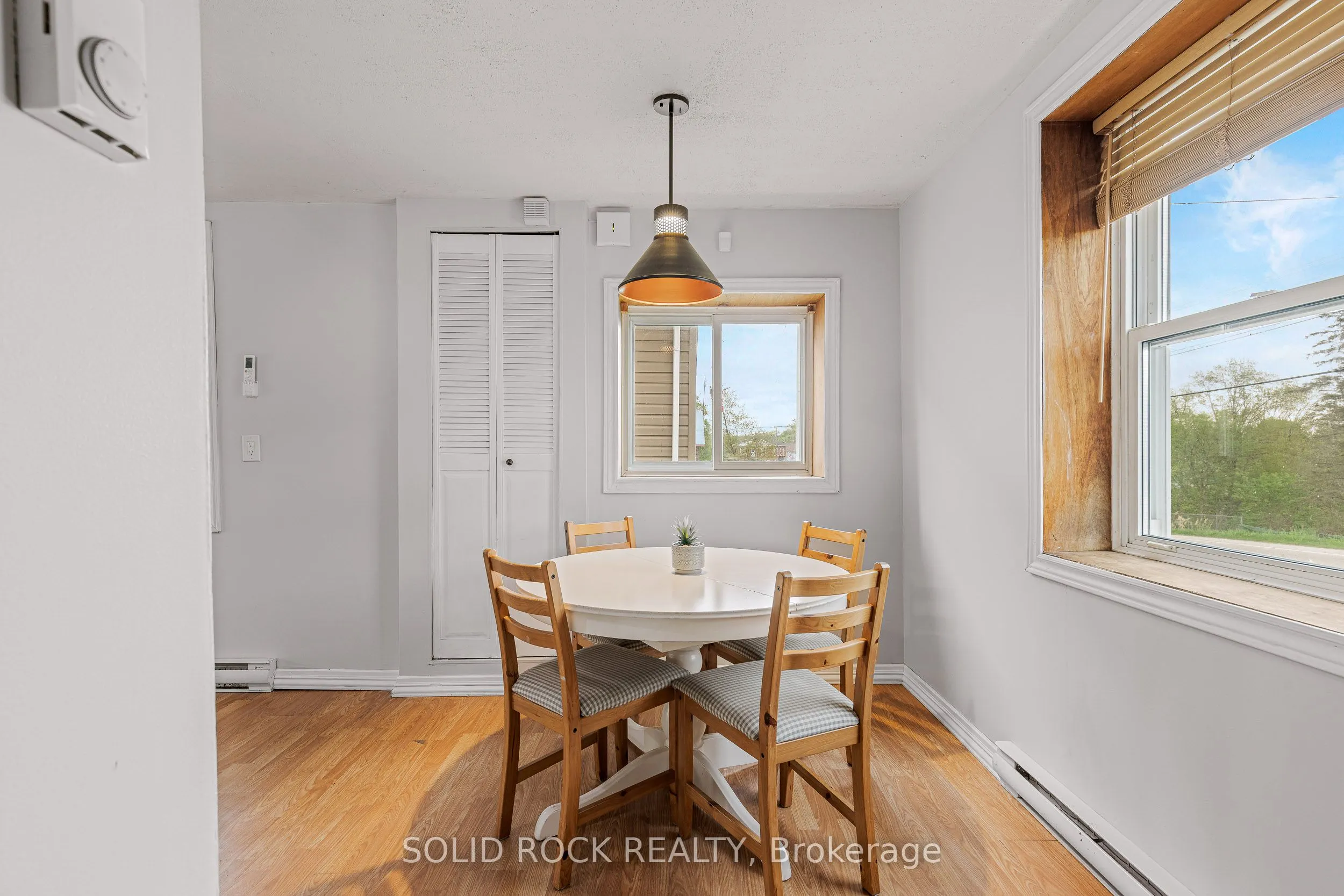 398 Lyndhurst Road