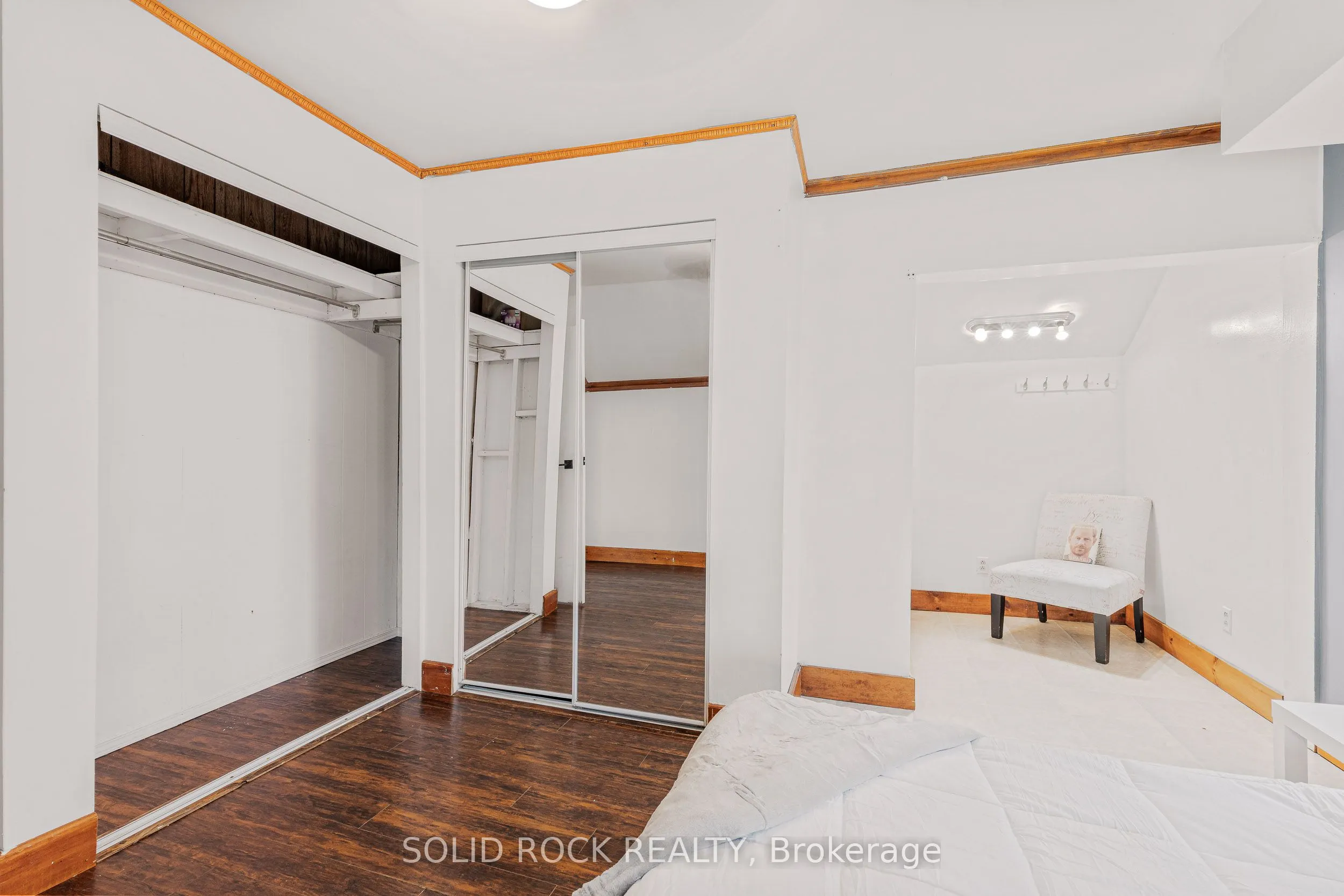 398 Lyndhurst Road