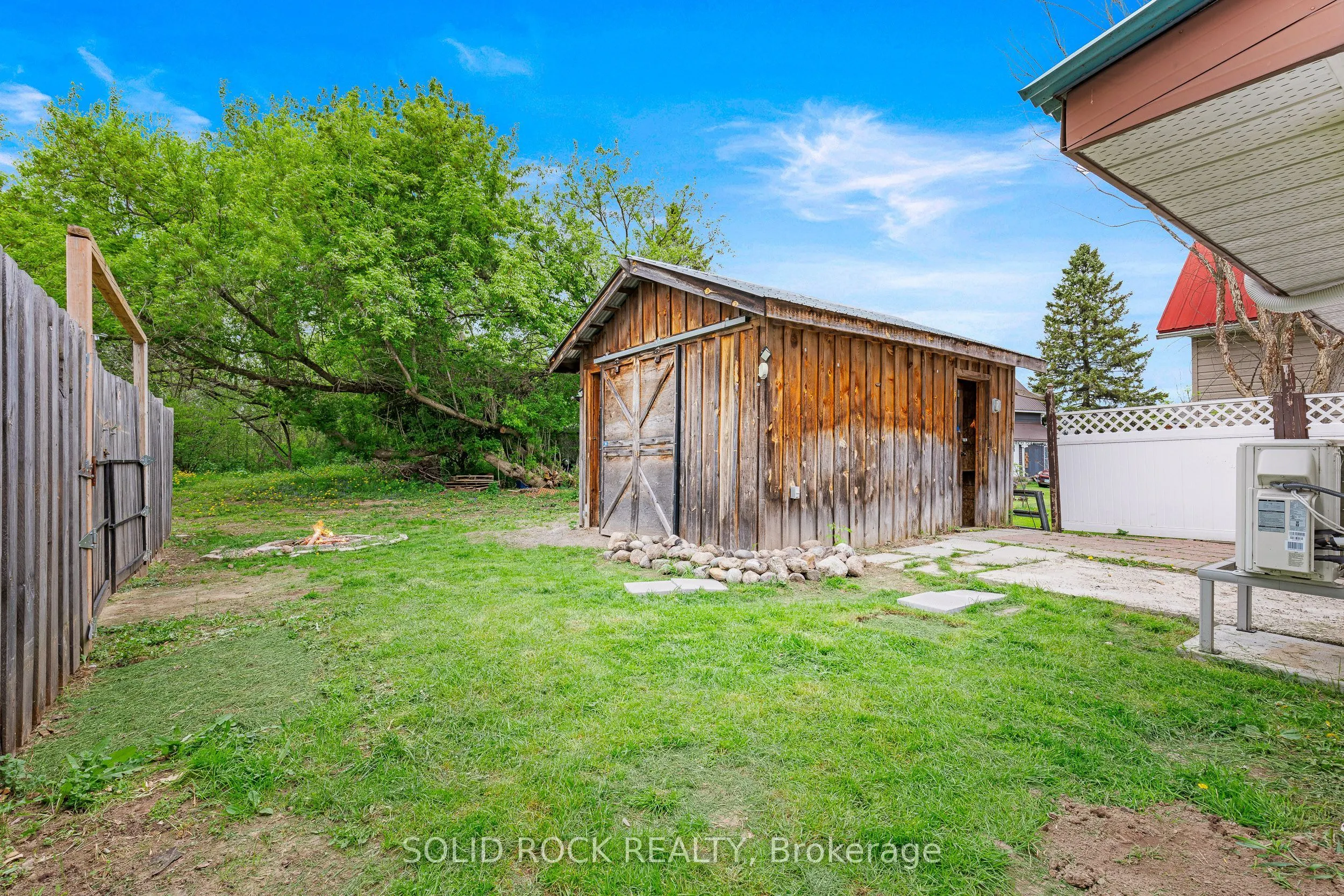 398 Lyndhurst Road