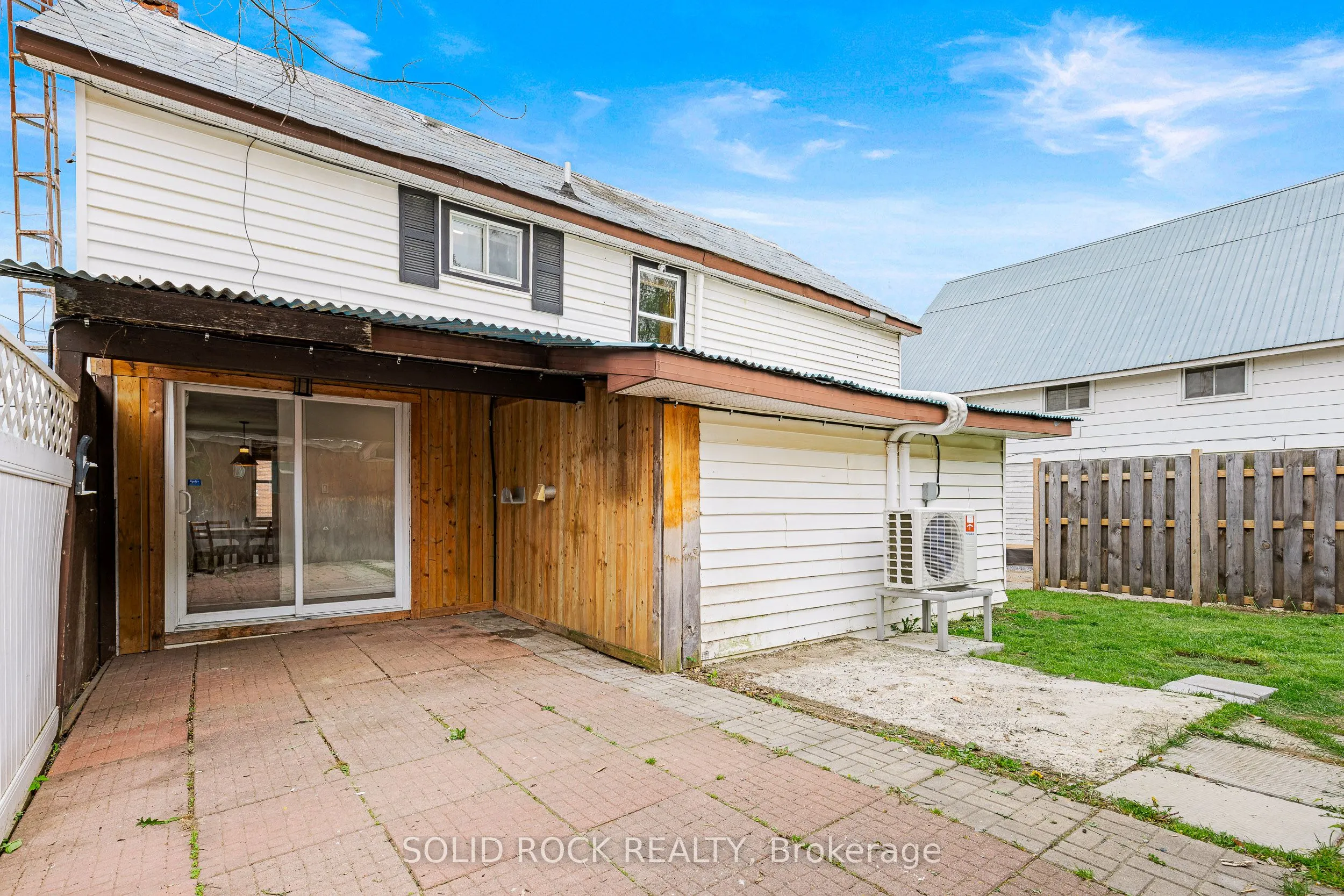 398 Lyndhurst Road