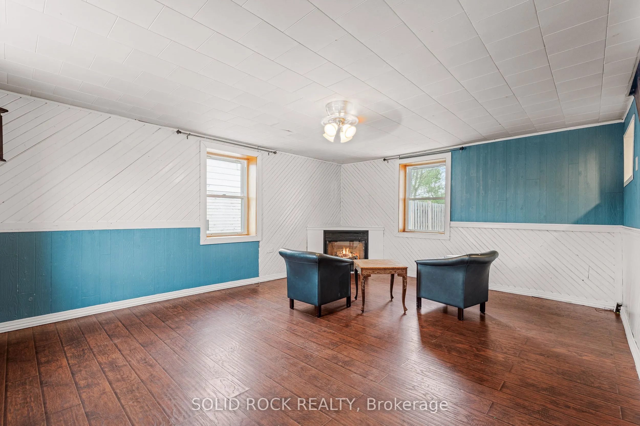398 Lyndhurst Road